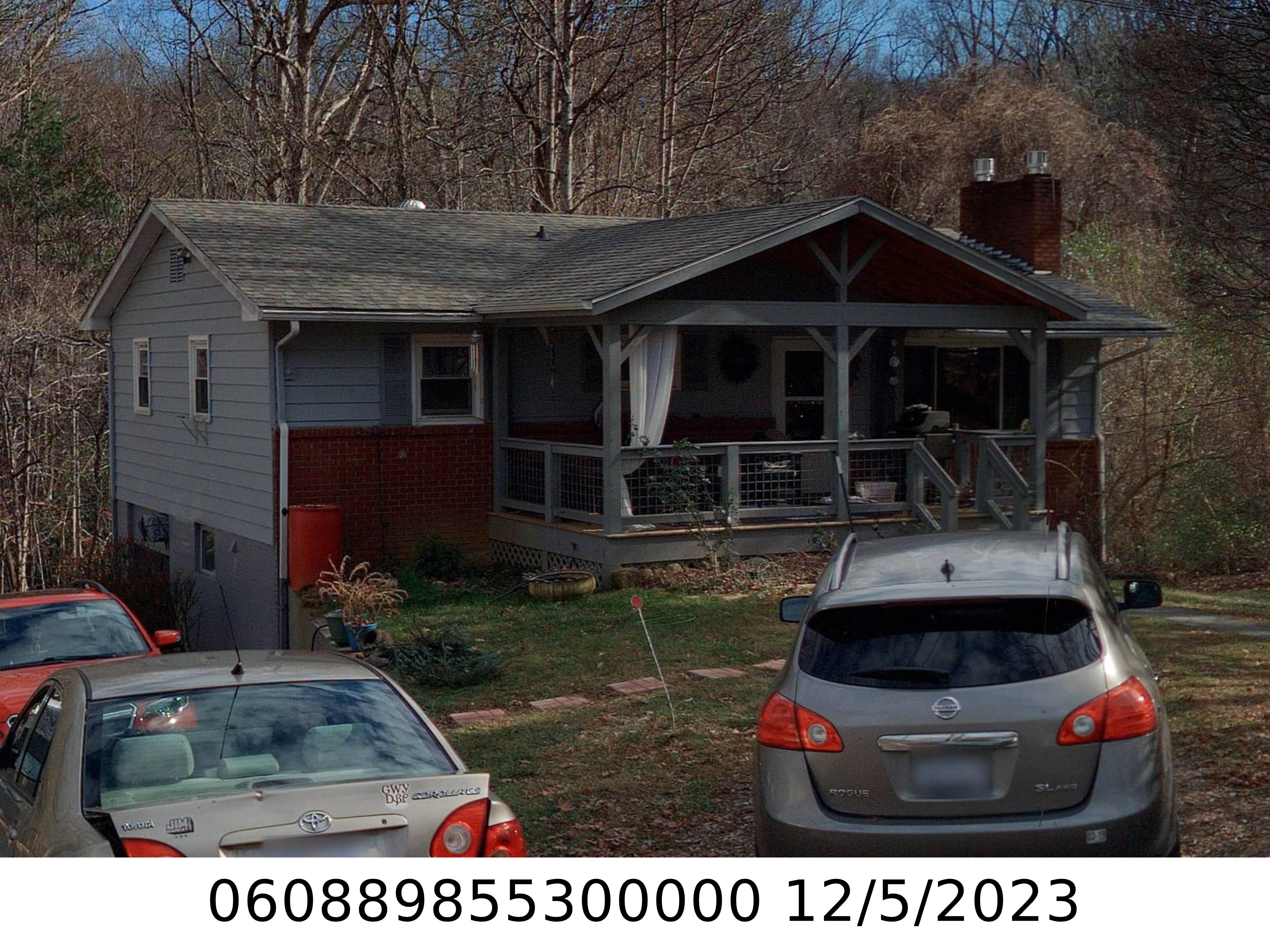 A picture of the property located at 32 FOREST LN, BLACK MOUNTAIN NC 28711.