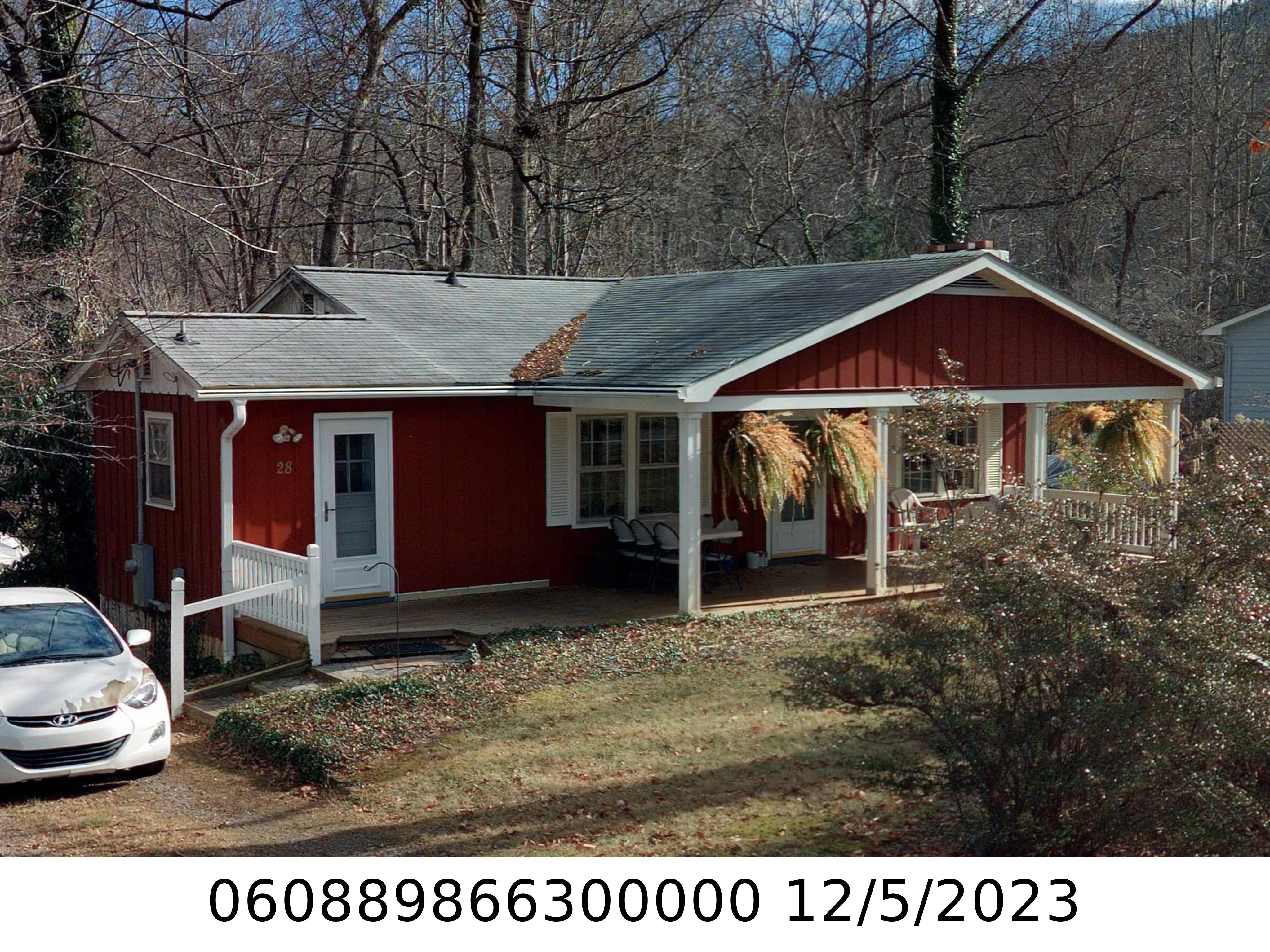 A picture of the property located at 28 FOREST LN, BLACK MOUNTAIN NC 28711.