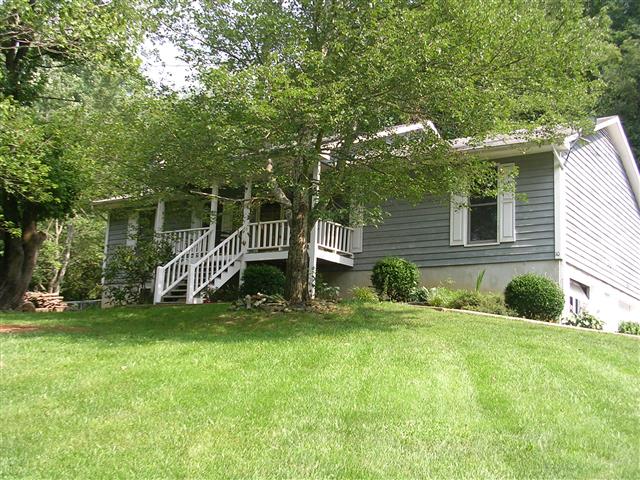 A picture of the property located at 10 WALNUT LN, SWANNANOA NC 28778.