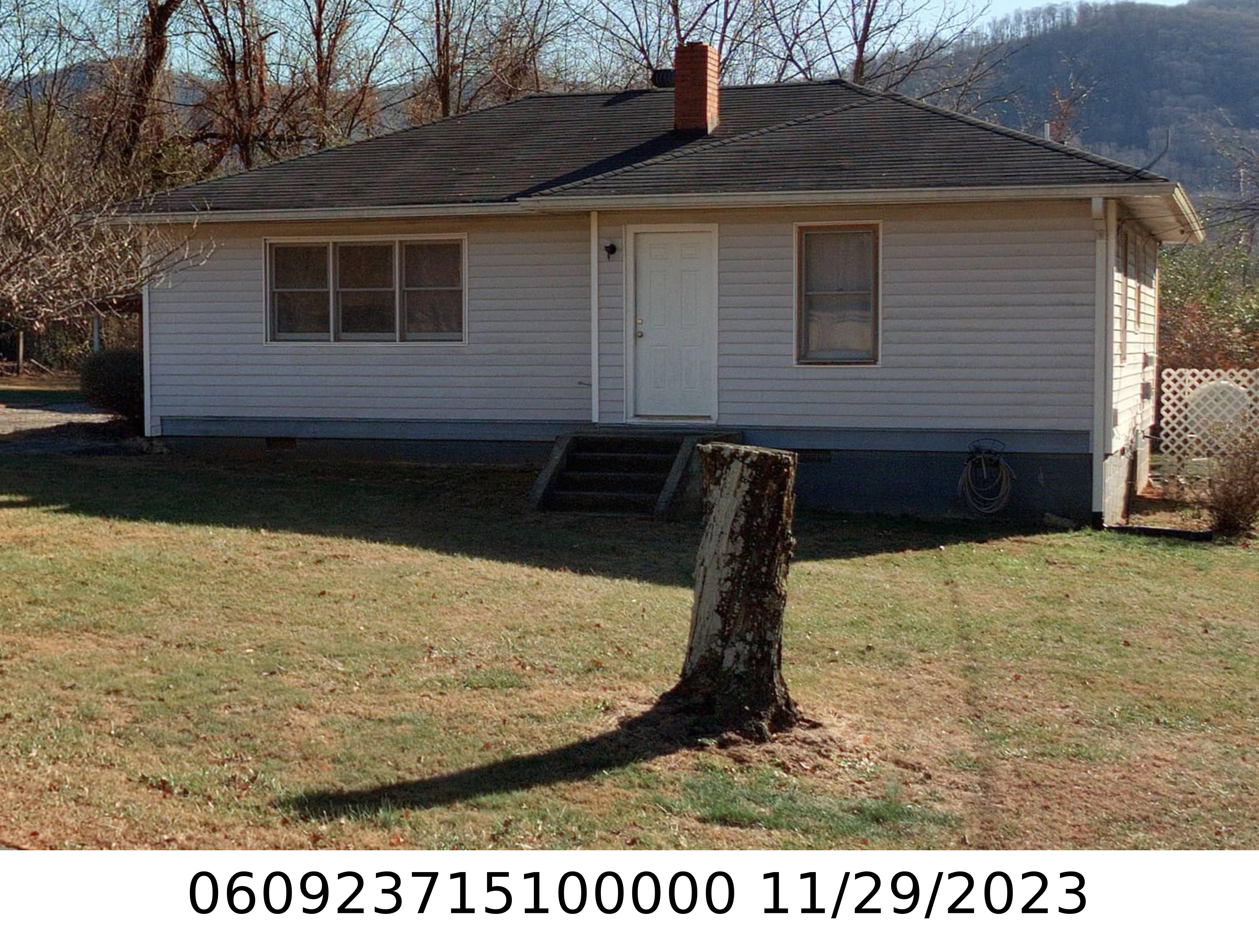 A picture of the property located at 80 PINE CIR, BLACK MOUNTAIN NC 28711.