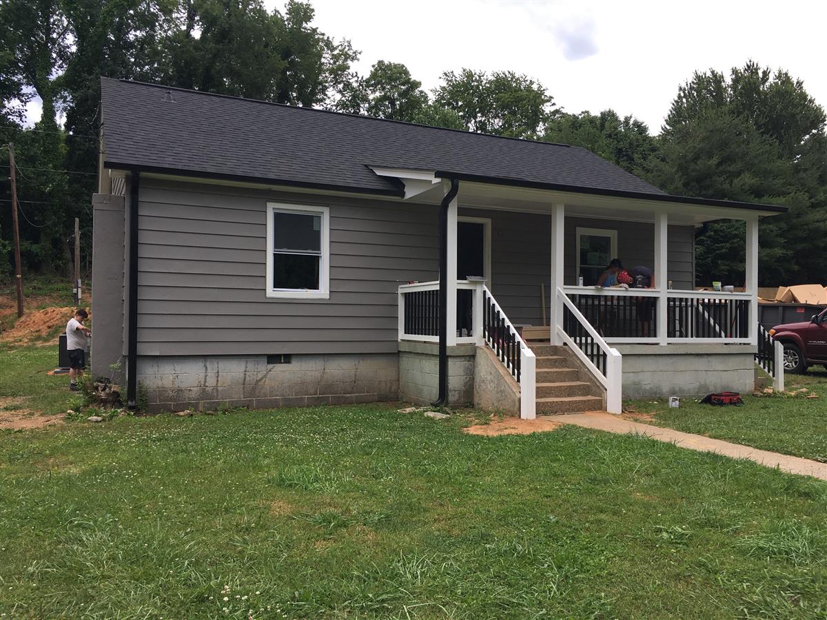 A picture of the property located at 31 PINE CIR, BLACK MOUNTAIN NC 28711.