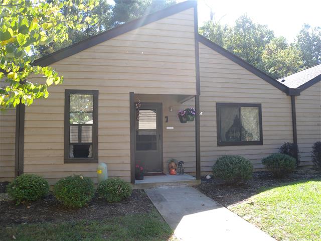 A picture of the property located at 7 WOODLANDS DR, BLACK MOUNTAIN NC 28711.
