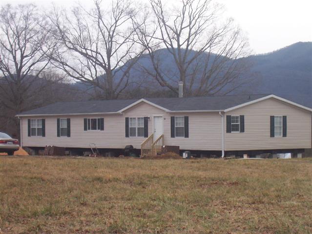 A picture of the property located at 18 EDITH LN, BLACK MOUNTAIN NC 28711.