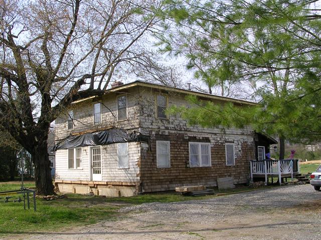 A picture of the property located at 1048 OLD US 70 HWY, BLACK MOUNTAIN NC 28711.