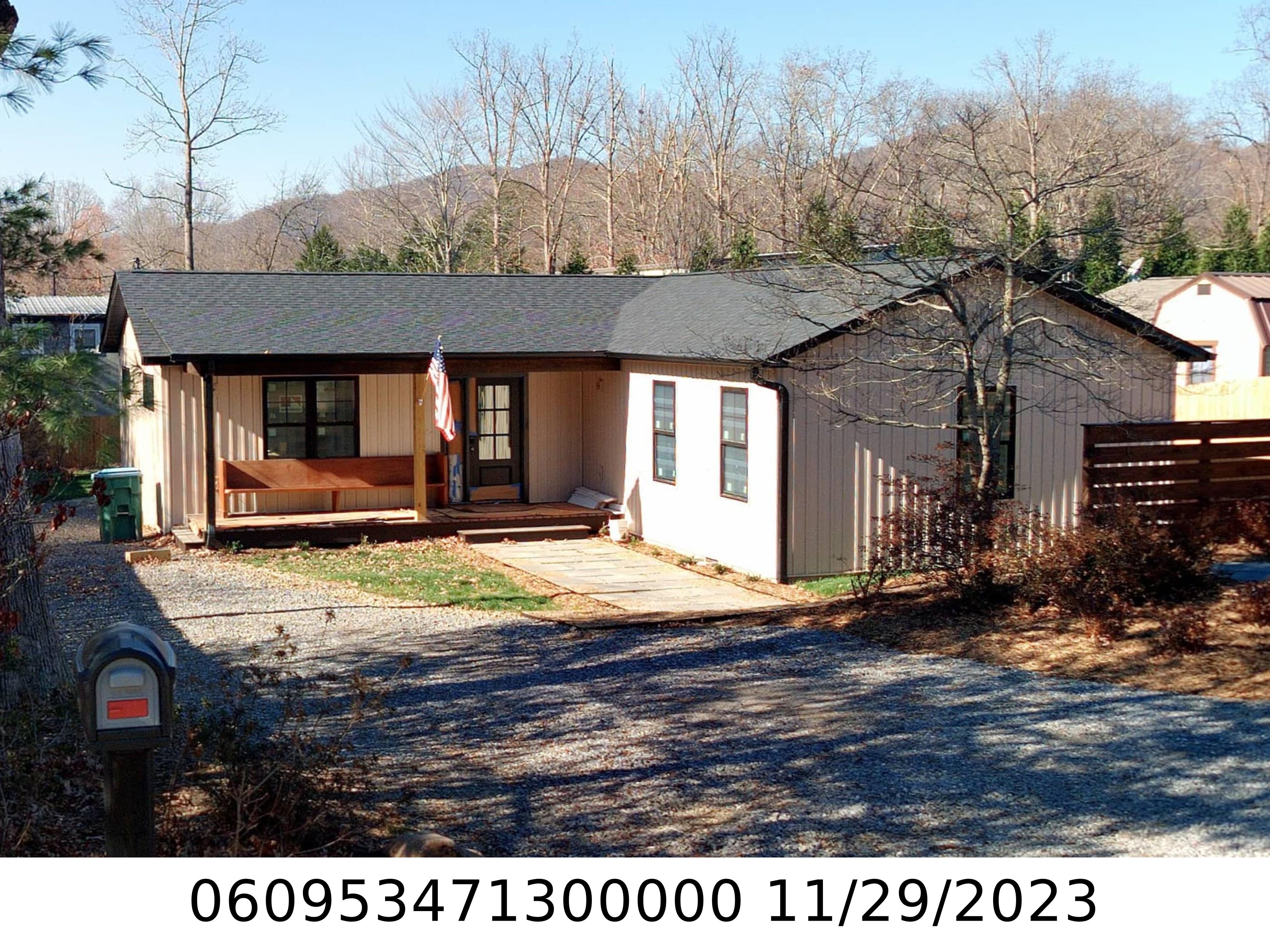 A picture of the property located at 113 TABERNACLE RD, BLACK MOUNTAIN NC 28711.