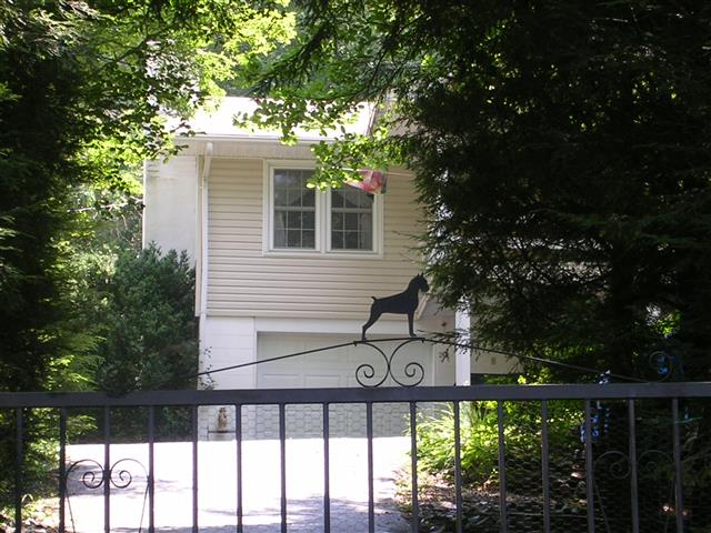 A picture of the property located at 108 W GREENBRIAR RD, BLACK MOUNTAIN NC 28711.