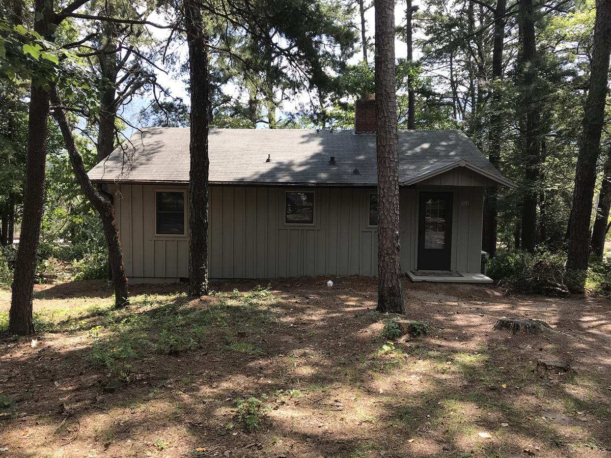 A picture of the property located at 1095 OLD US 70 HWY BLACK MOUNTAIN NC.