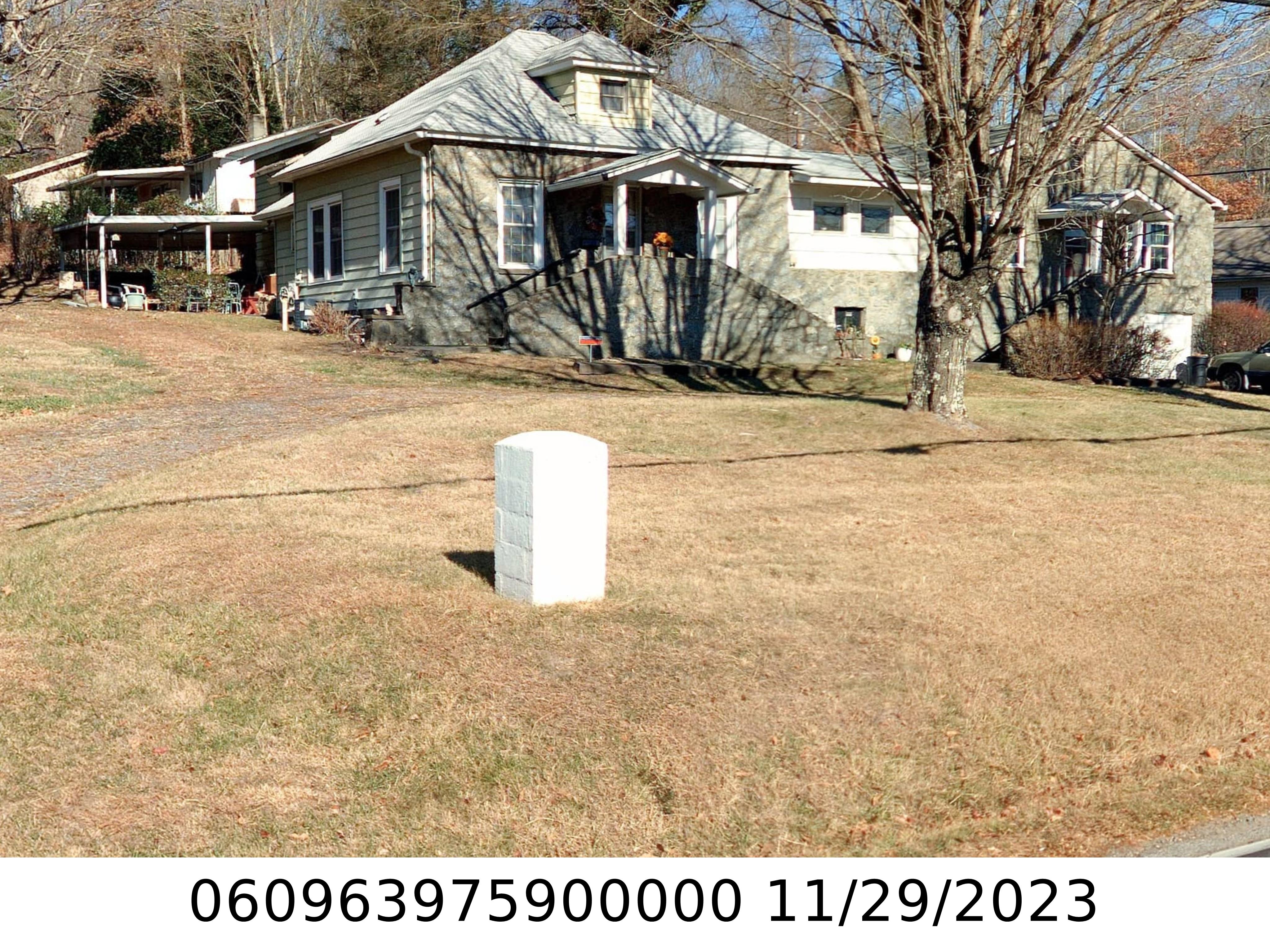 A picture of the property located at 1132 OLD US 70 HWY, BLACK MOUNTAIN NC 28711.
