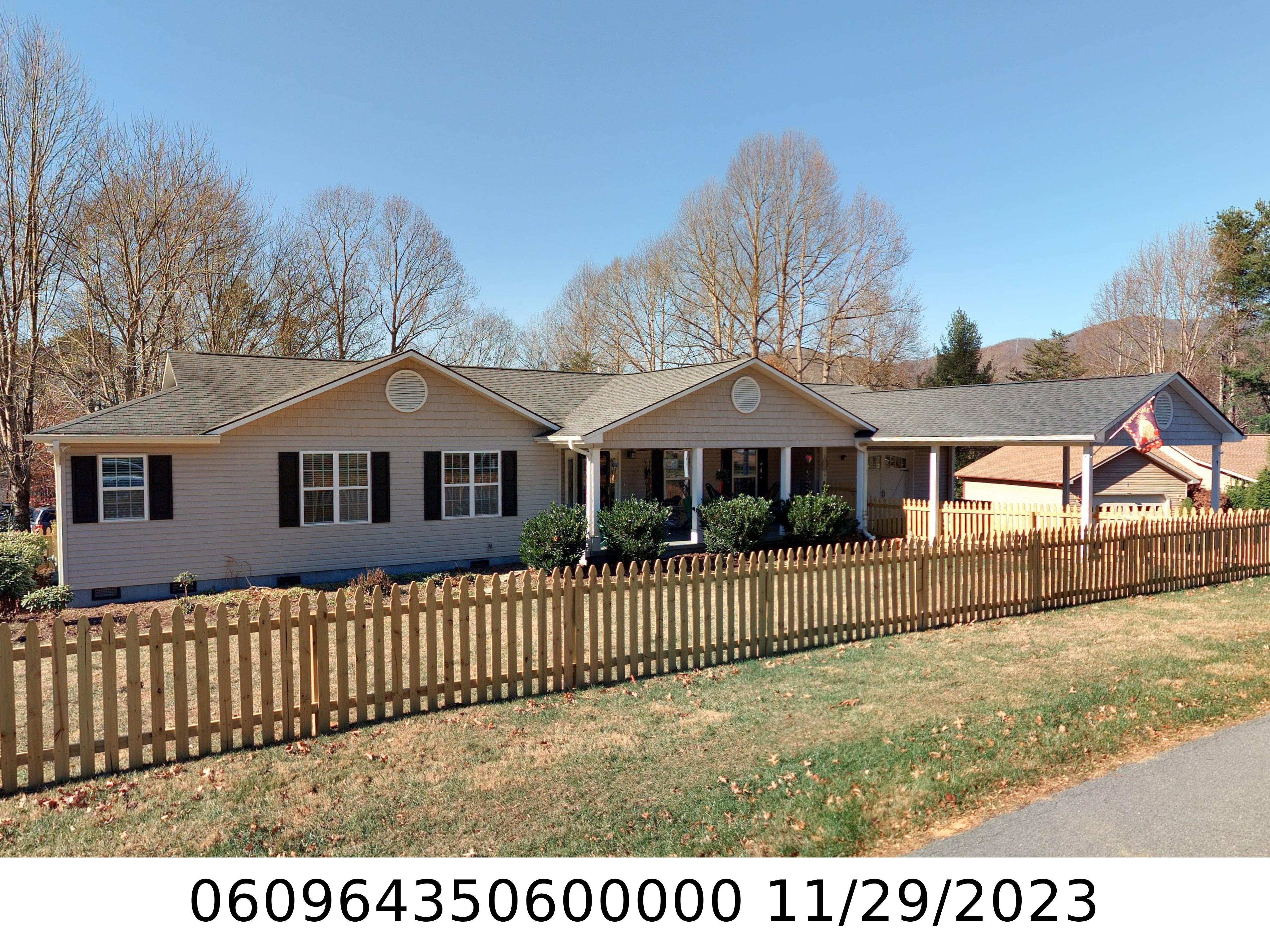 A picture of the property located at 1 BURNETTE DR, BLACK MOUNTAIN NC 28711.