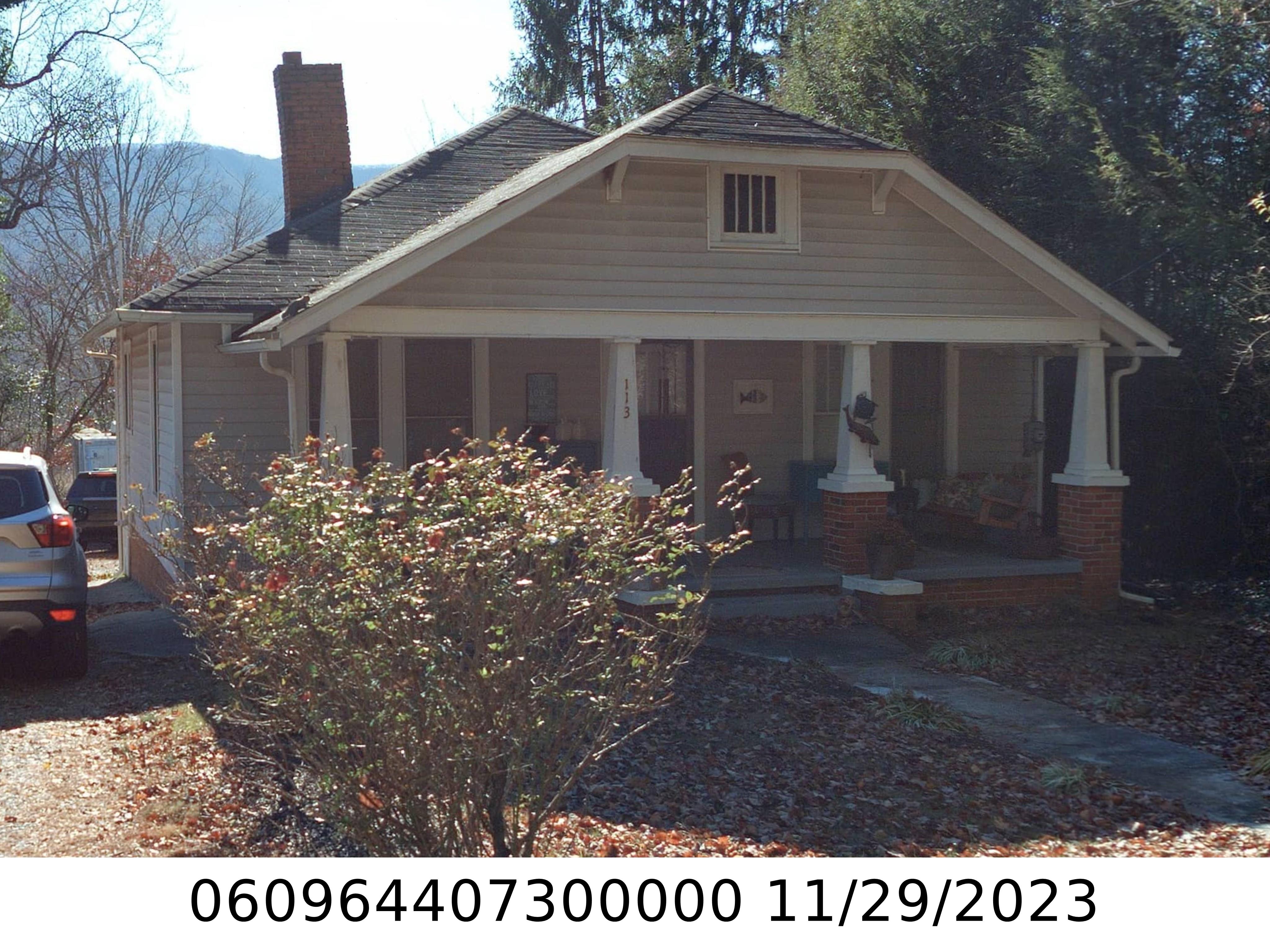 A picture of the property located at 113 TAYLOR ST, BLACK MOUNTAIN NC 28711.