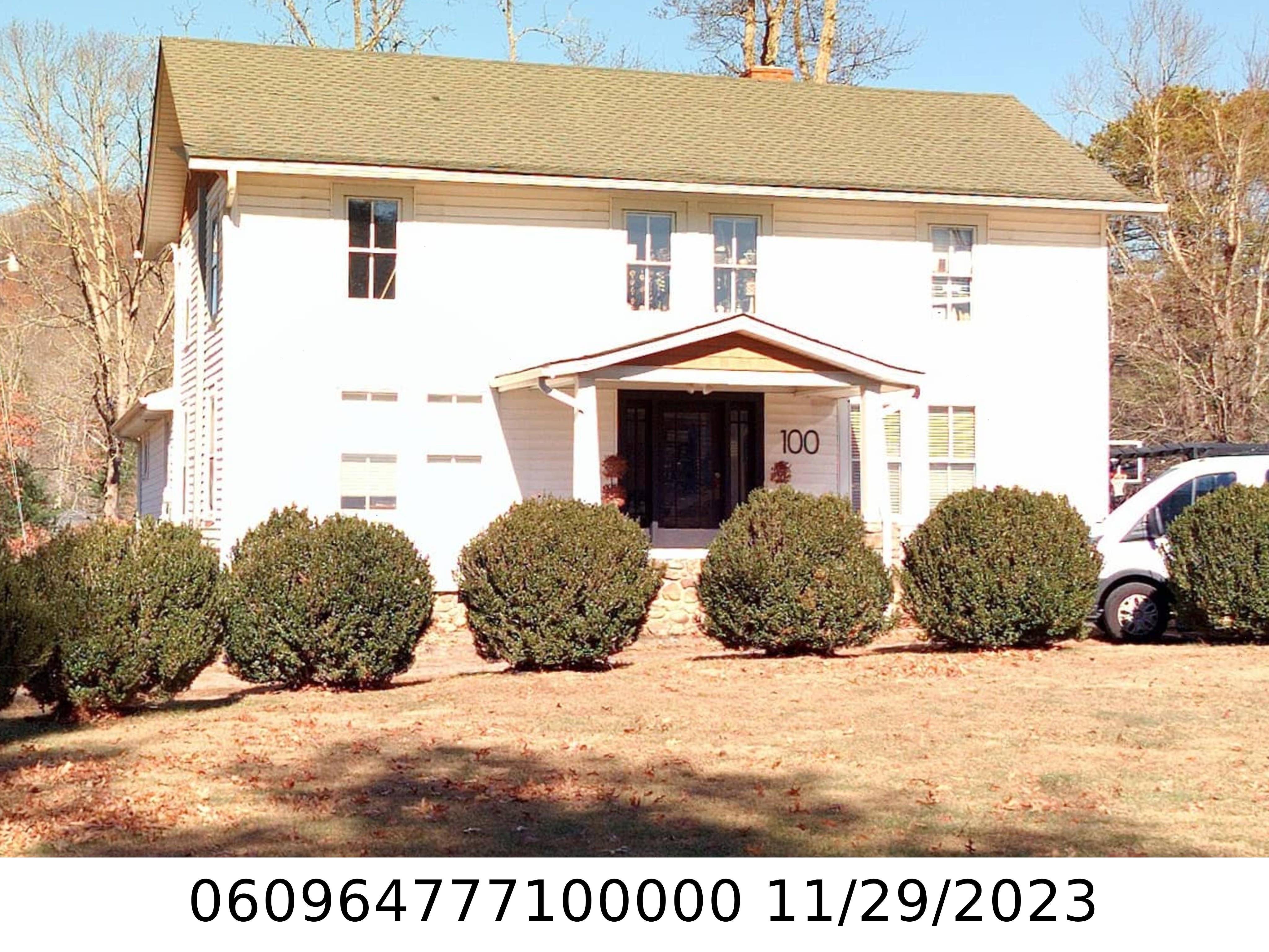 A picture of the property located at 100 TAYLOR ST, BLACK MOUNTAIN NC 28711.