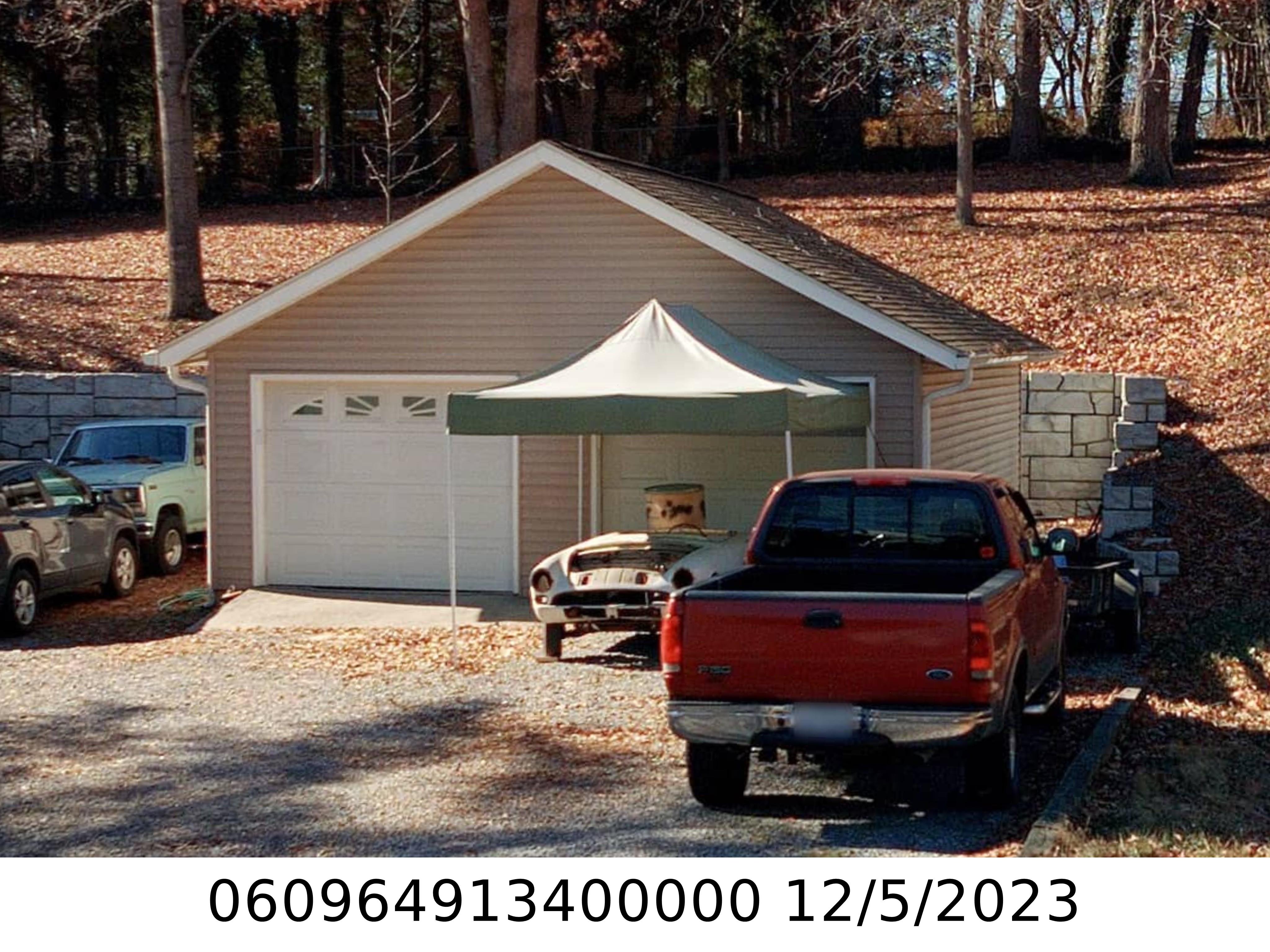 A picture of the property located at 105 N BLUE RIDGE RD, BLACK MOUNTAIN NC 28711.