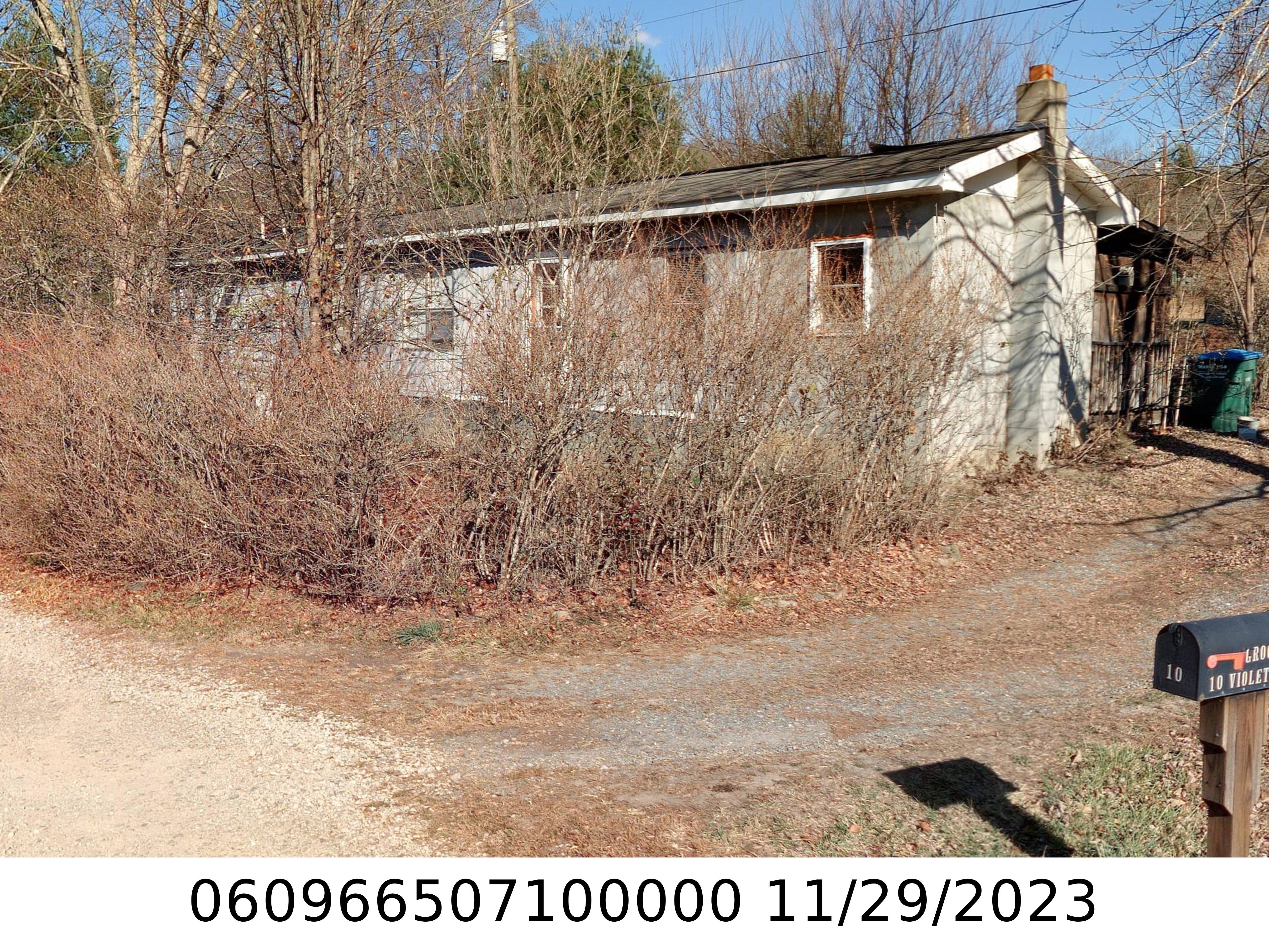 A picture of the property located at 12 VIOLET LN, BLACK MOUNTAIN NC 28711.