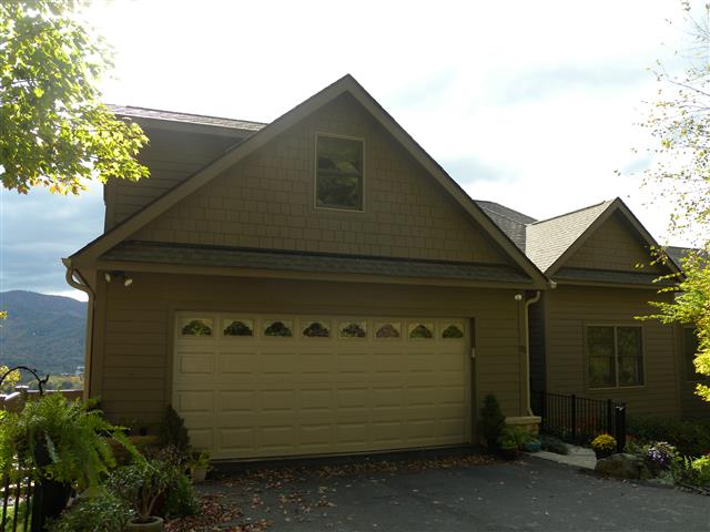 A picture of the property located at 22 RED PLUM LN, BLACK MOUNTAIN NC 28711.