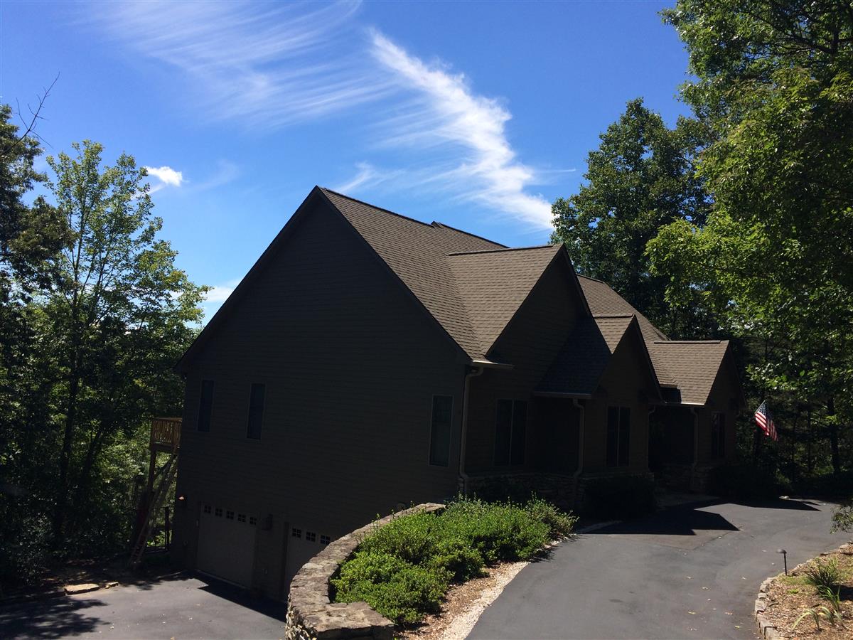 A picture of the property located at 4 HEMLOCK LN, BLACK MOUNTAIN NC 28711.