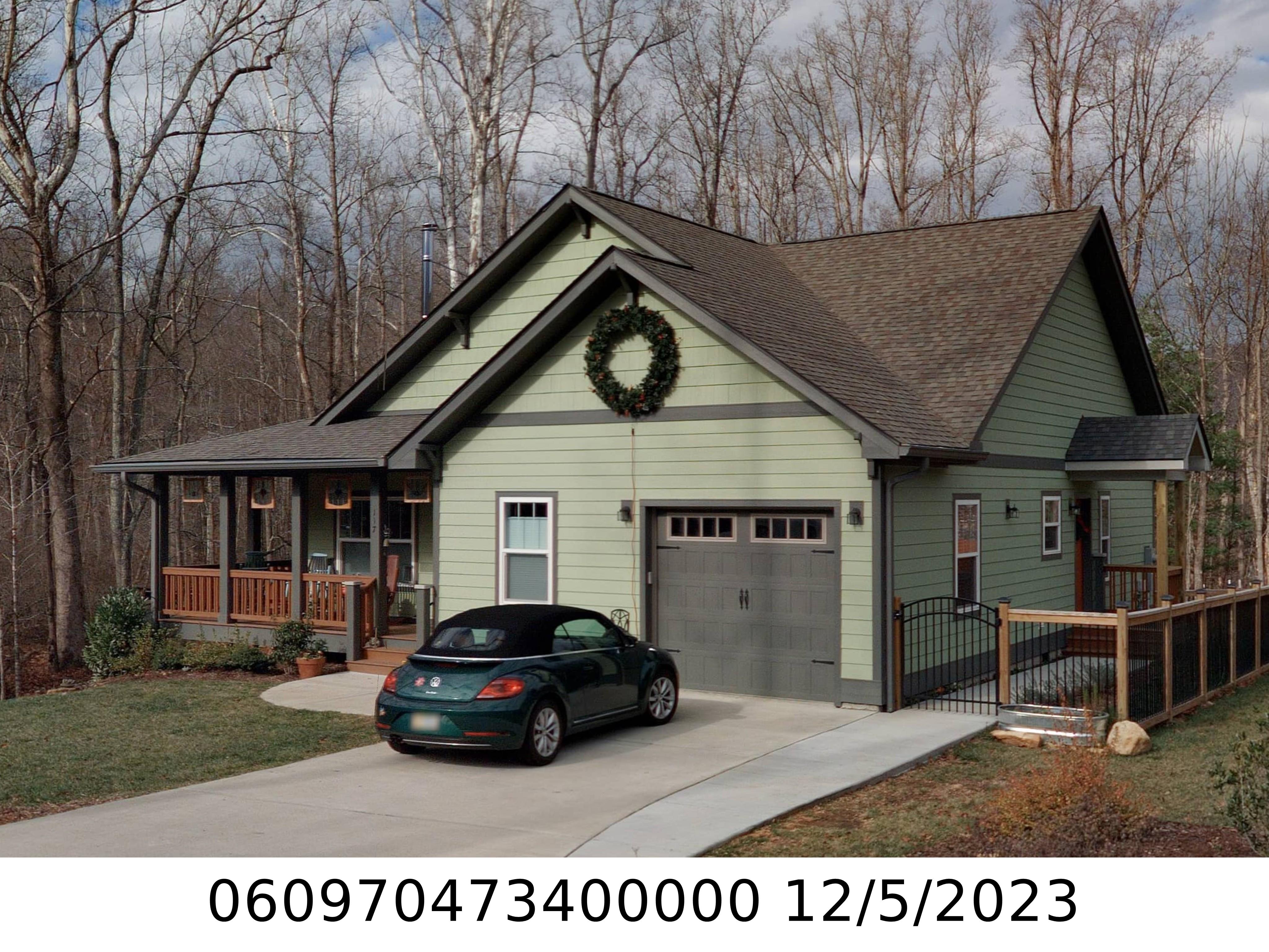 A picture of the property located at 117 BROOKHAVEN DR, BLACK MOUNTAIN NC 28711.