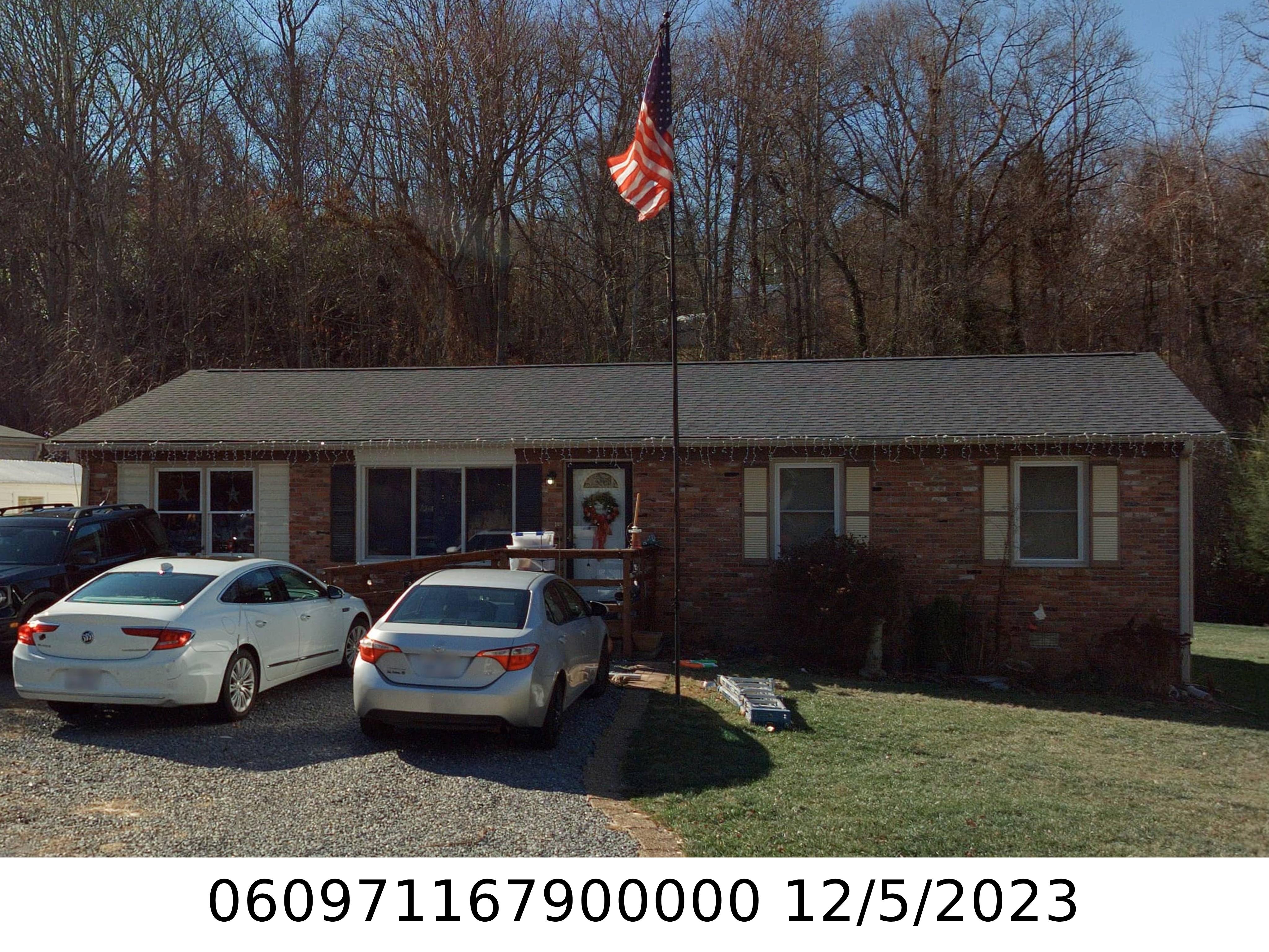 A picture of the property located at 11 JULIAN DR, BLACK MOUNTAIN NC 28711.
