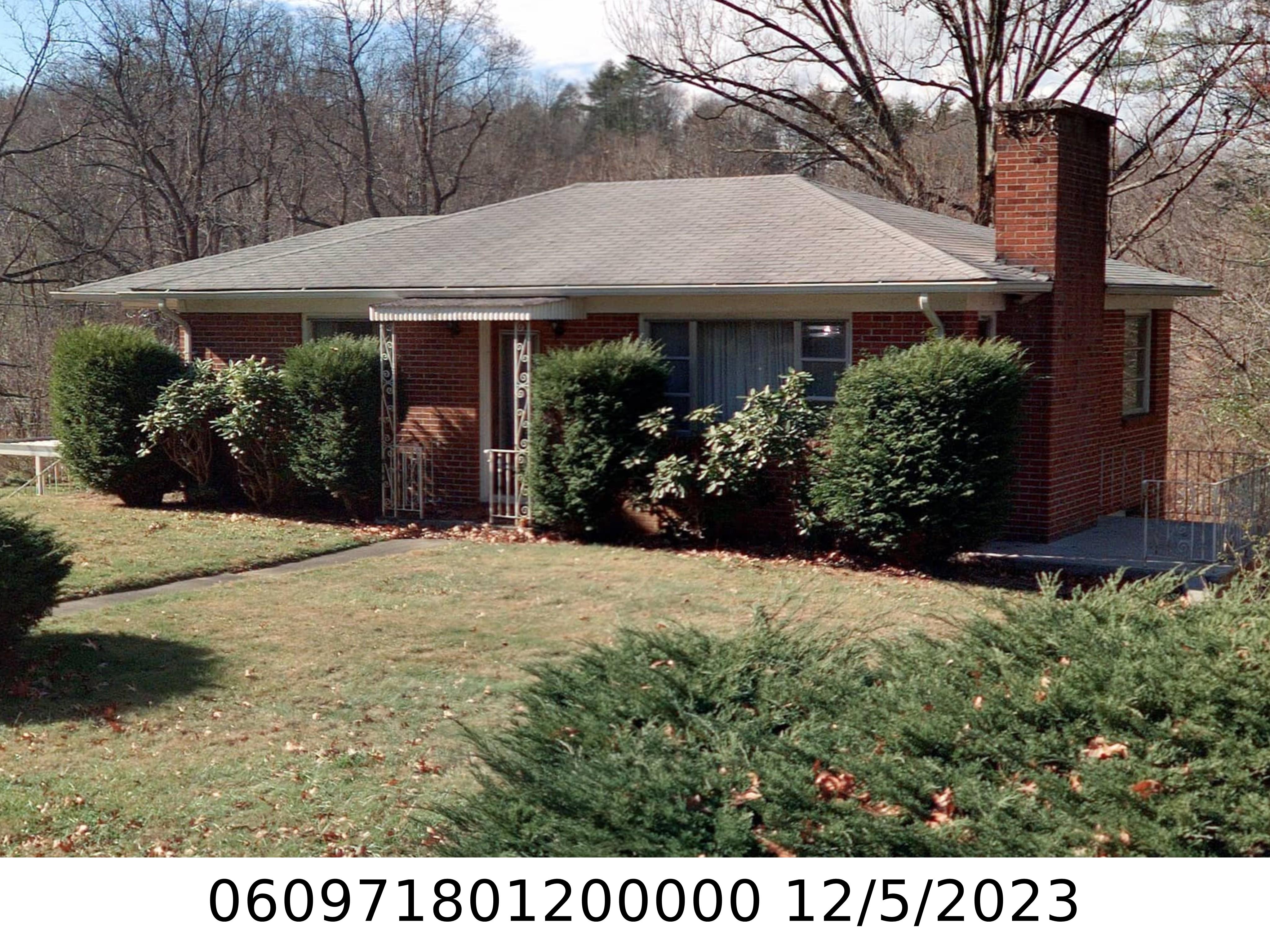 A picture of the property located at 19 BLUE RIDGE ASSEMBLY DR, BLACK MOUNTAIN NC 28711.