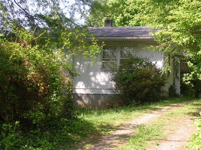A picture of the property located at 101 N BLUE RIDGE RD, BLACK MOUNTAIN NC 28711.