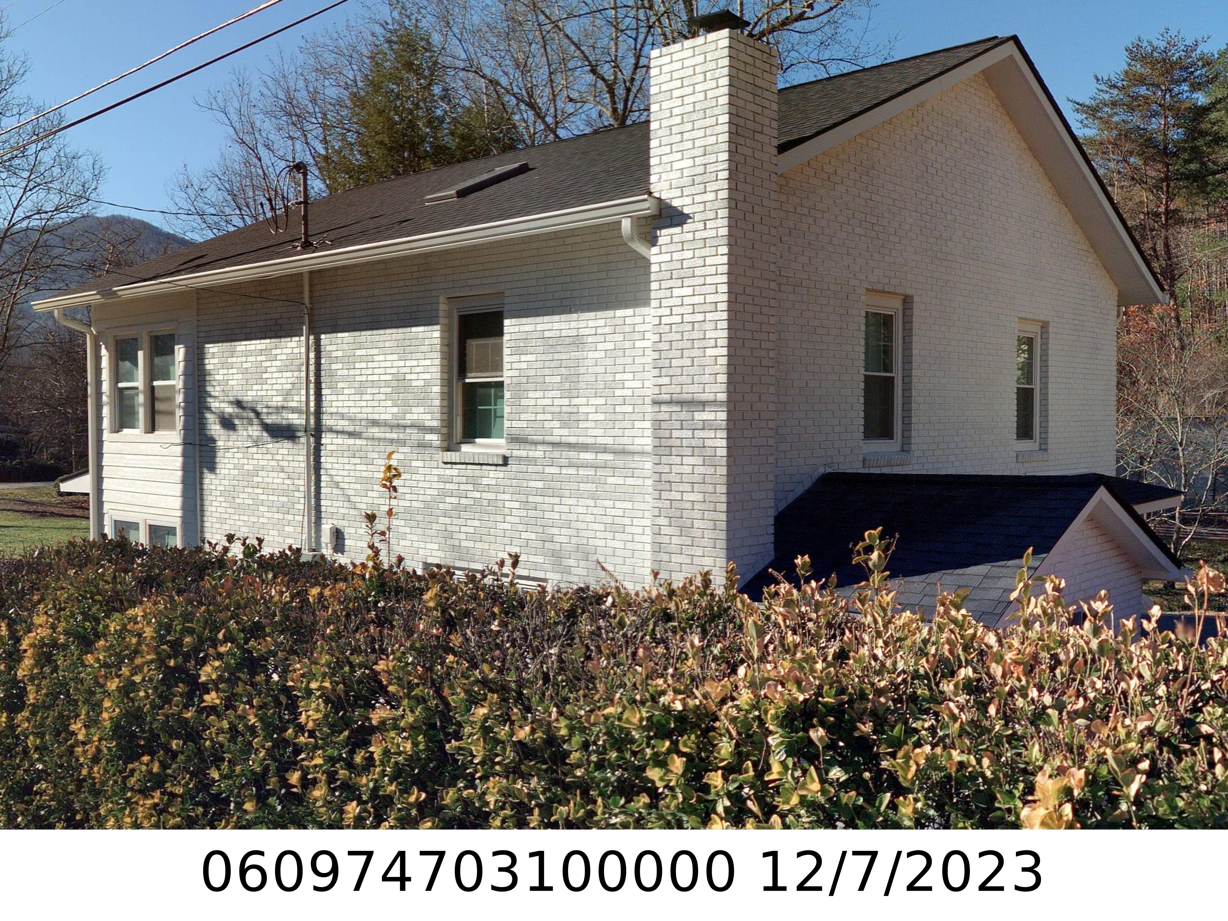 A picture of the property located at 106 OWENBY LN, BLACK MOUNTAIN NC 28711.