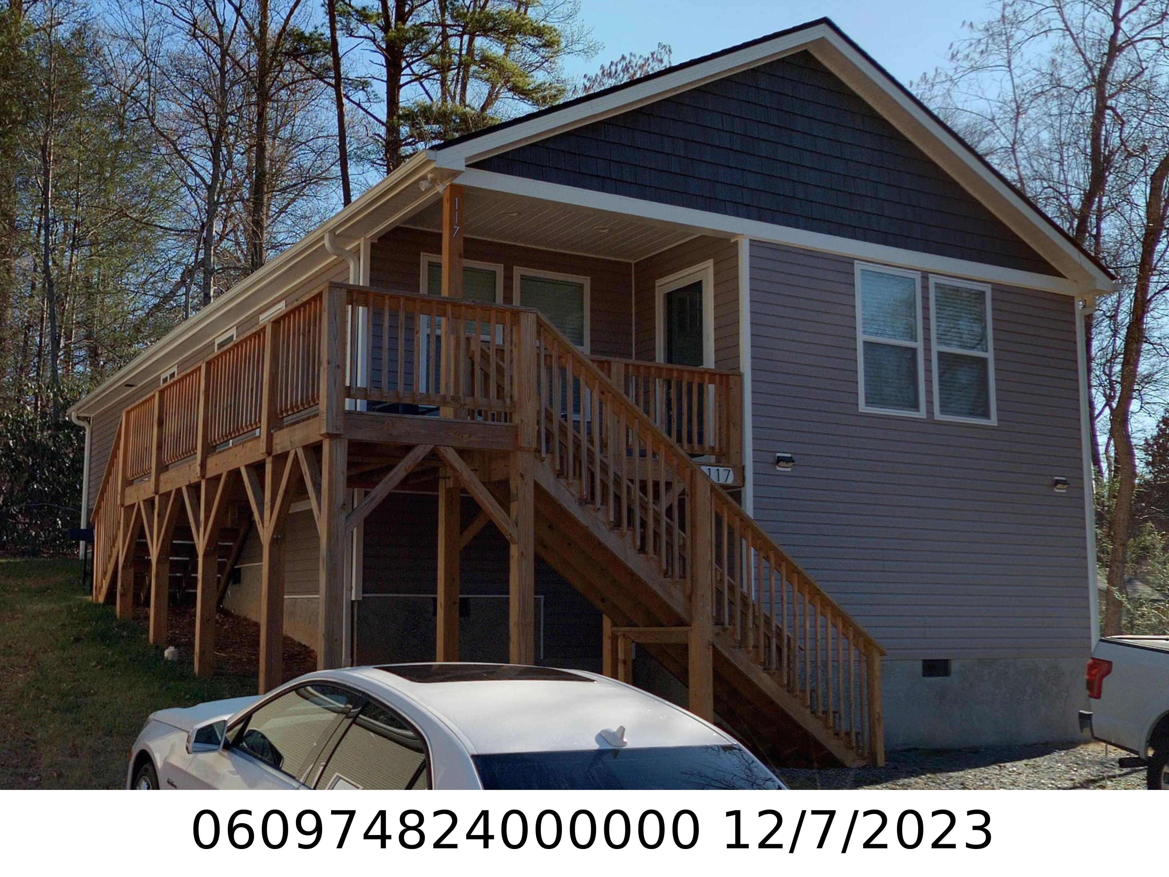 A picture of the property located at 117 OWENBY LN, BLACK MOUNTAIN NC 28711.