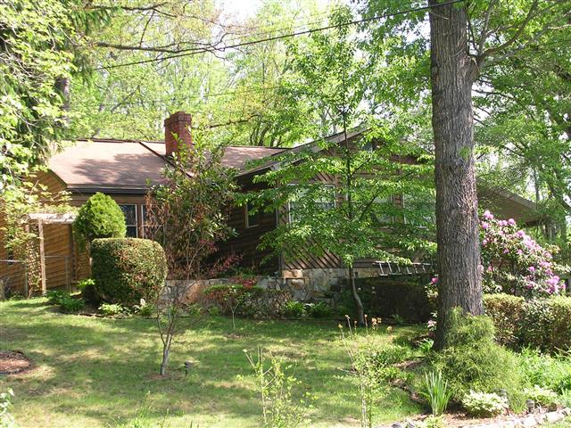 A picture of the property located at 118 WALKER ST, BLACK MOUNTAIN NC 28711.