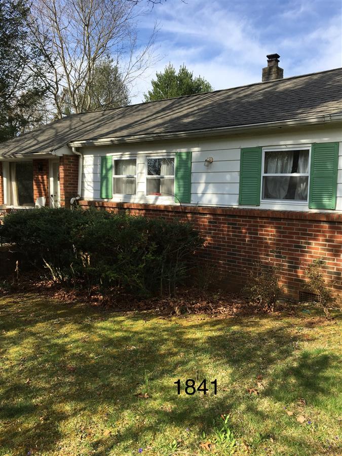 A picture of the property located at 11 HILLCREST RD, BLACK MOUNTAIN NC 28711.