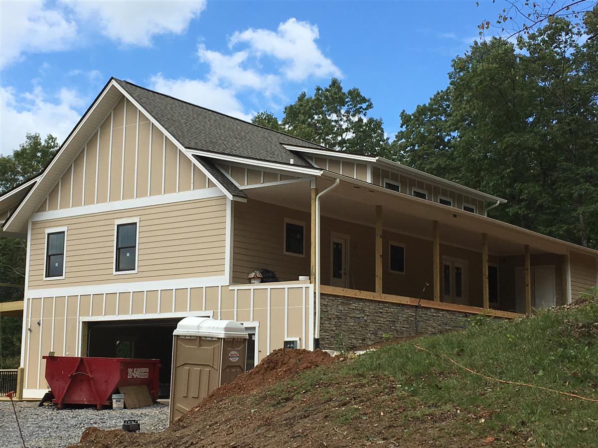 A picture of the property located at 33 HILLCREST RD, BLACK MOUNTAIN NC 28711.