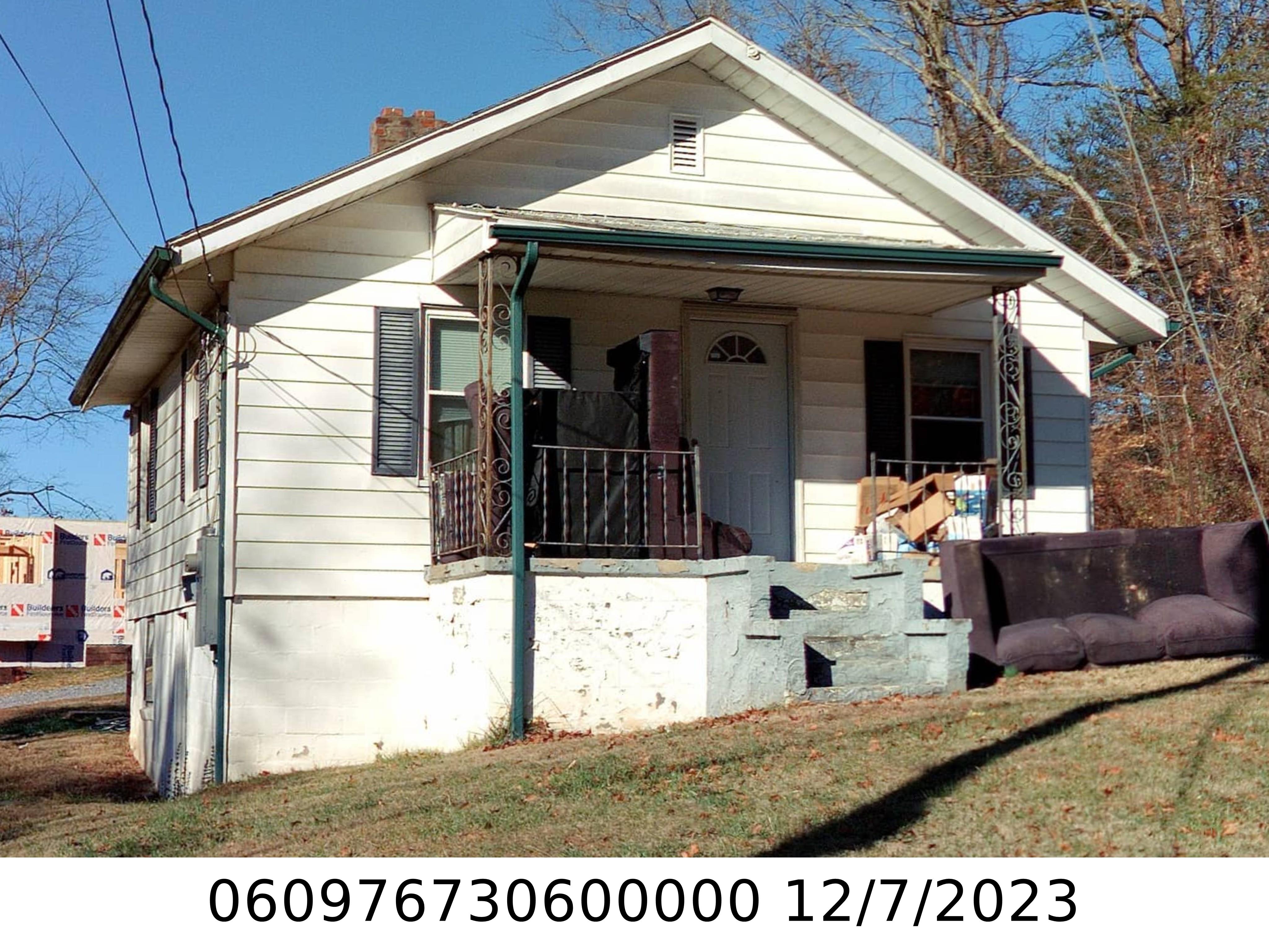 A picture of the property located at 15 HILLCREST RD, BLACK MOUNTAIN NC 28711.