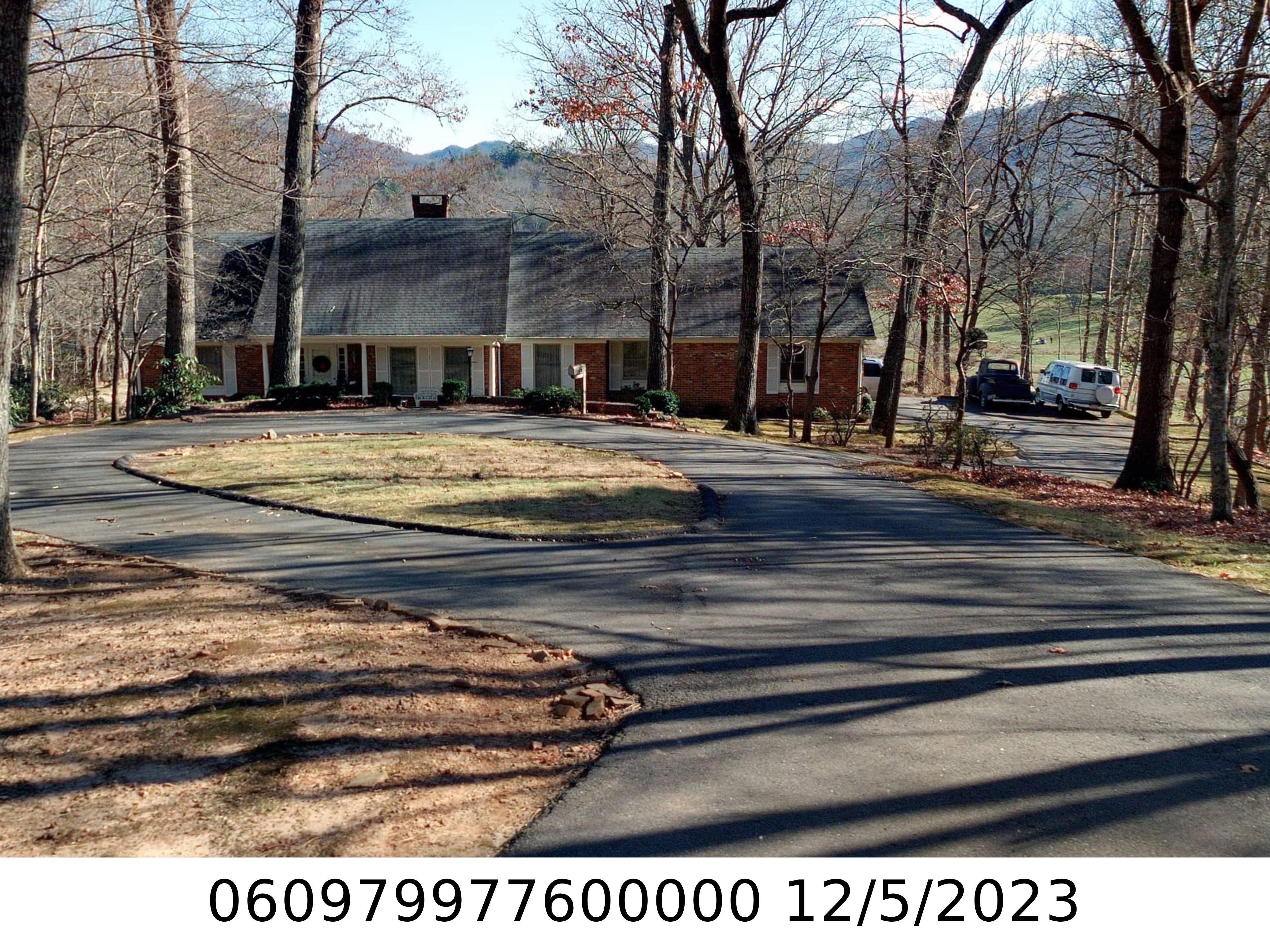 A picture of the property located at 106 PLEASANT DR, BLACK MOUNTAIN NC 28711.