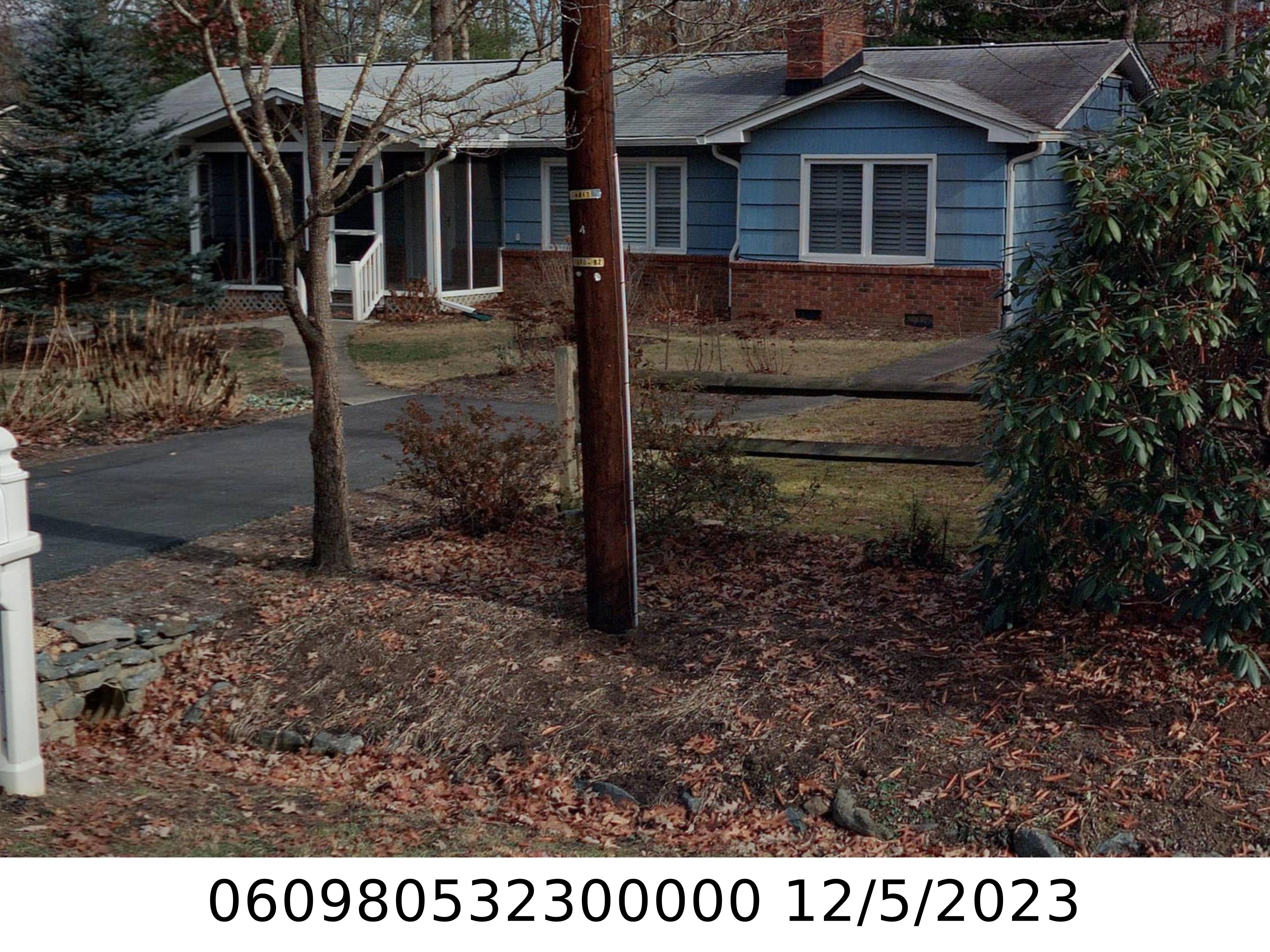 A picture of the property located at 36 LAUREL LN, BLACK MOUNTAIN NC 28711.