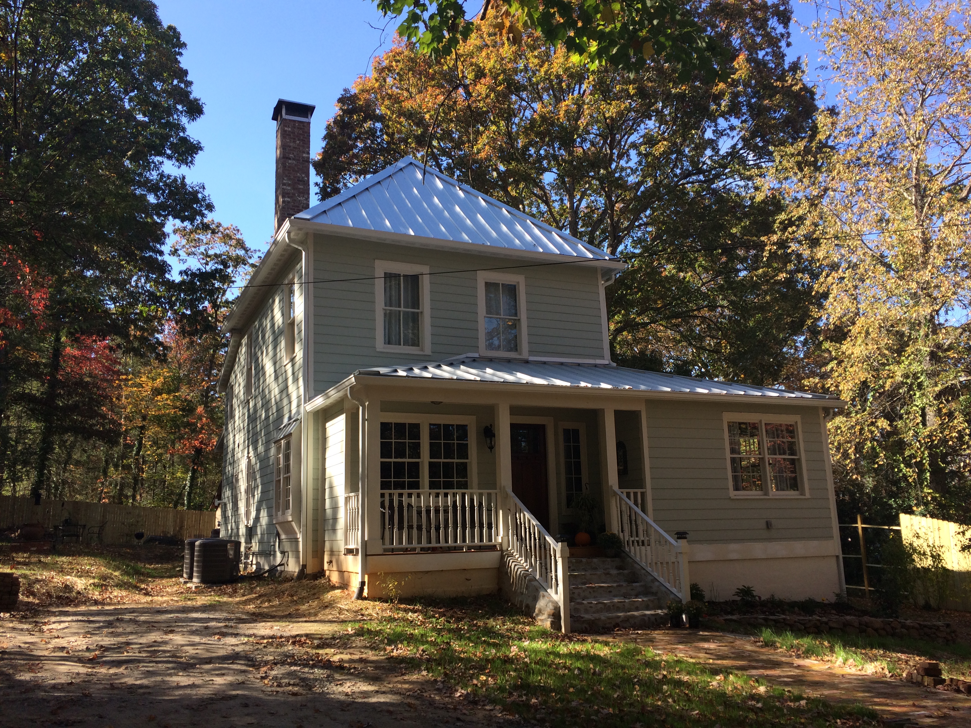 A picture of the property located at 21 DYER DR BLACK MOUNTAIN NC.