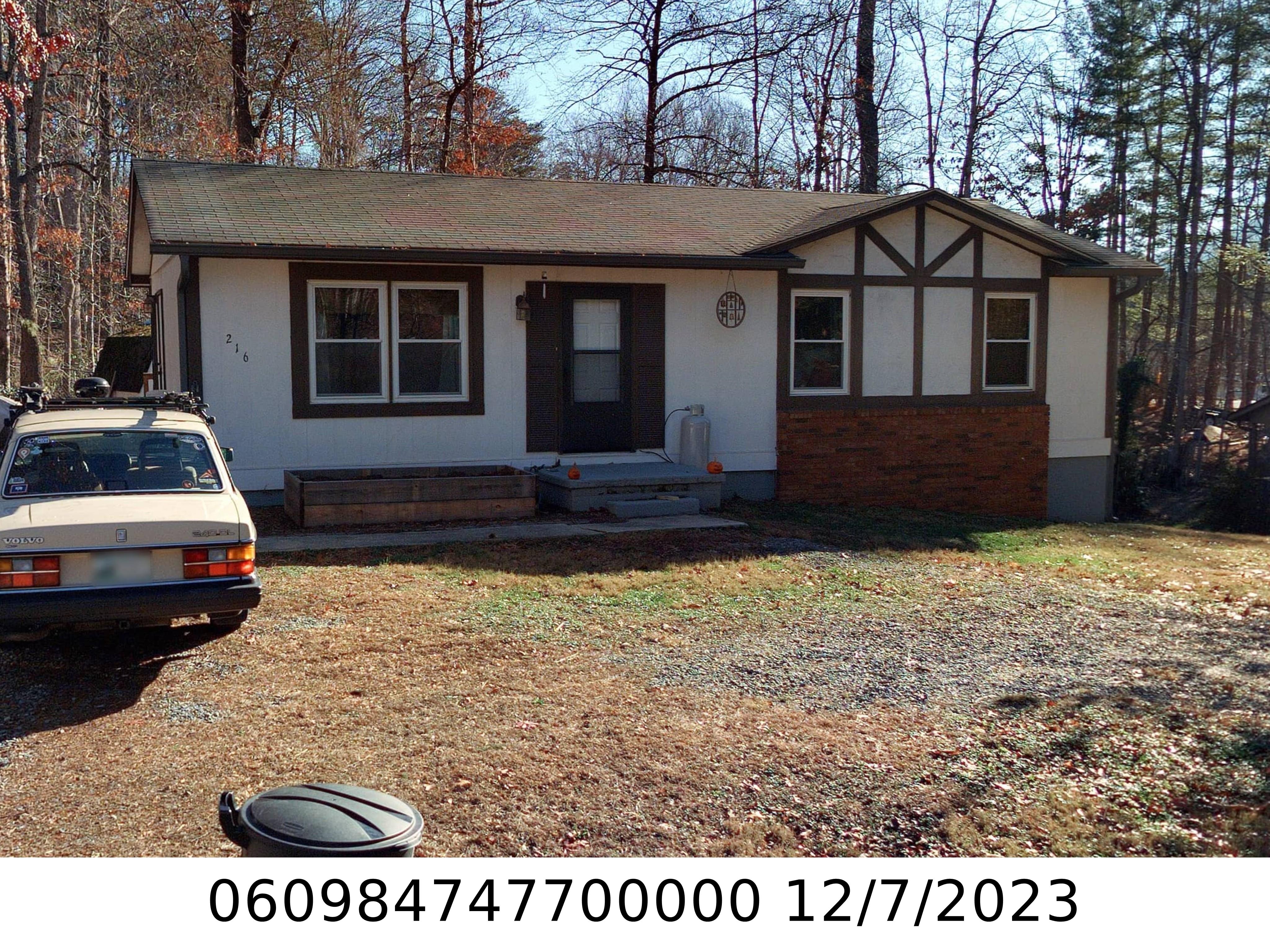 A picture of the property located at 216 CRAGGY ST, BLACK MOUNTAIN NC 28711.