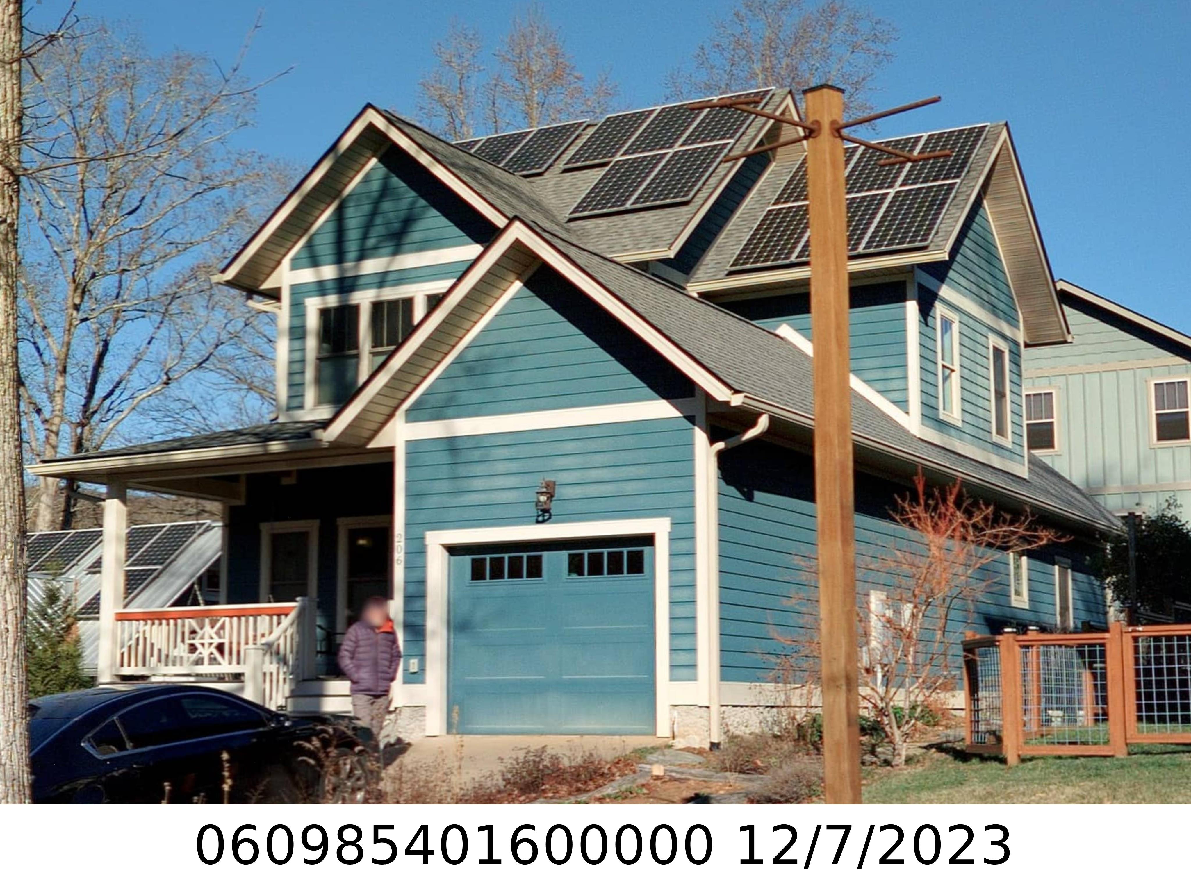 A picture of the property located at 206 CENTRAL AVE, BLACK MOUNTAIN NC 28711.