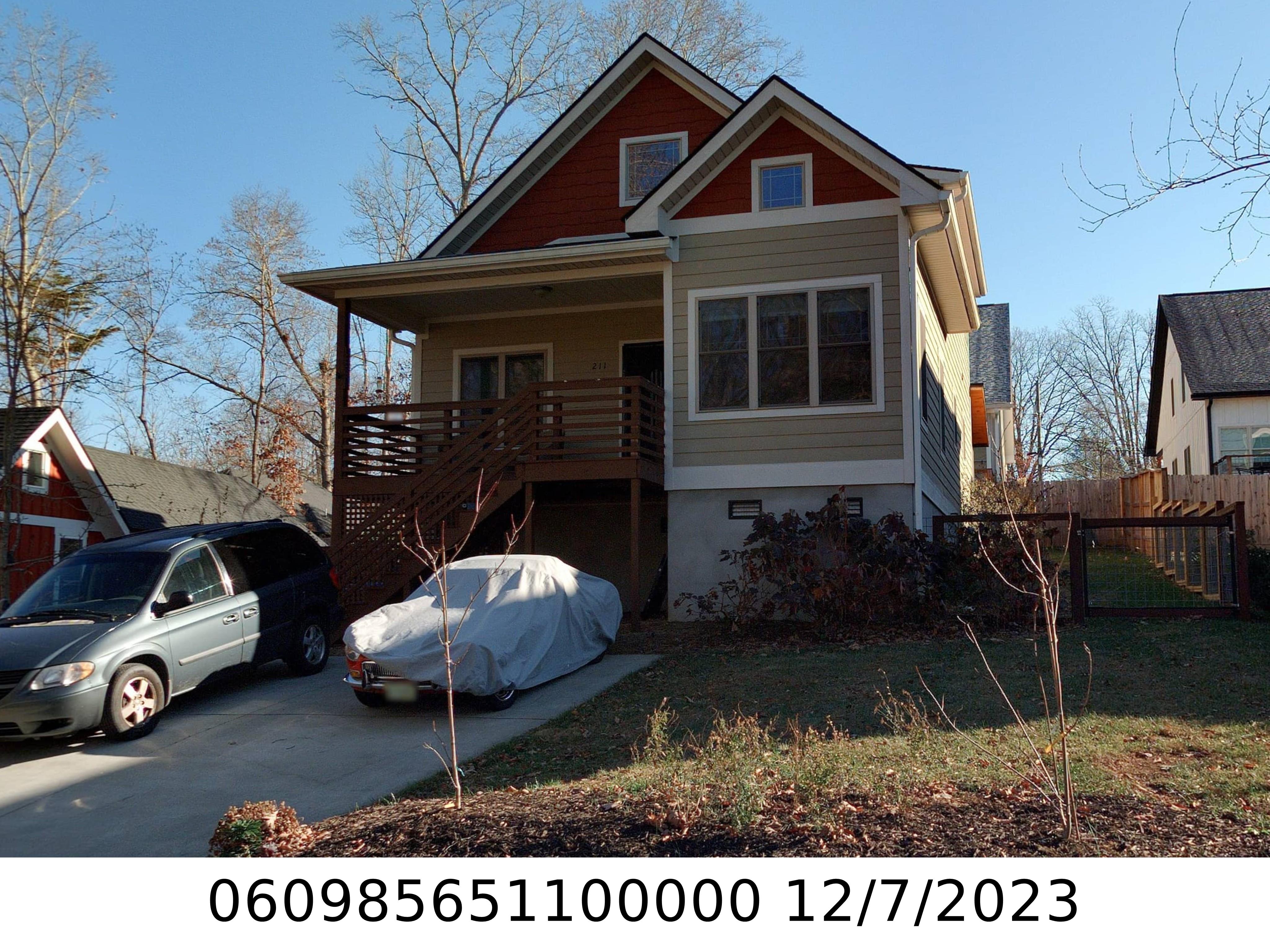 A picture of the property located at 211 N LOCUST ST, BLACK MOUNTAIN NC 28711.