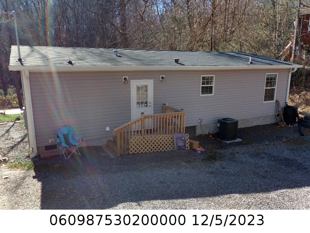 A picture of the property located at 113 WILRECAR DR, BLACK MOUNTAIN NC 28711.