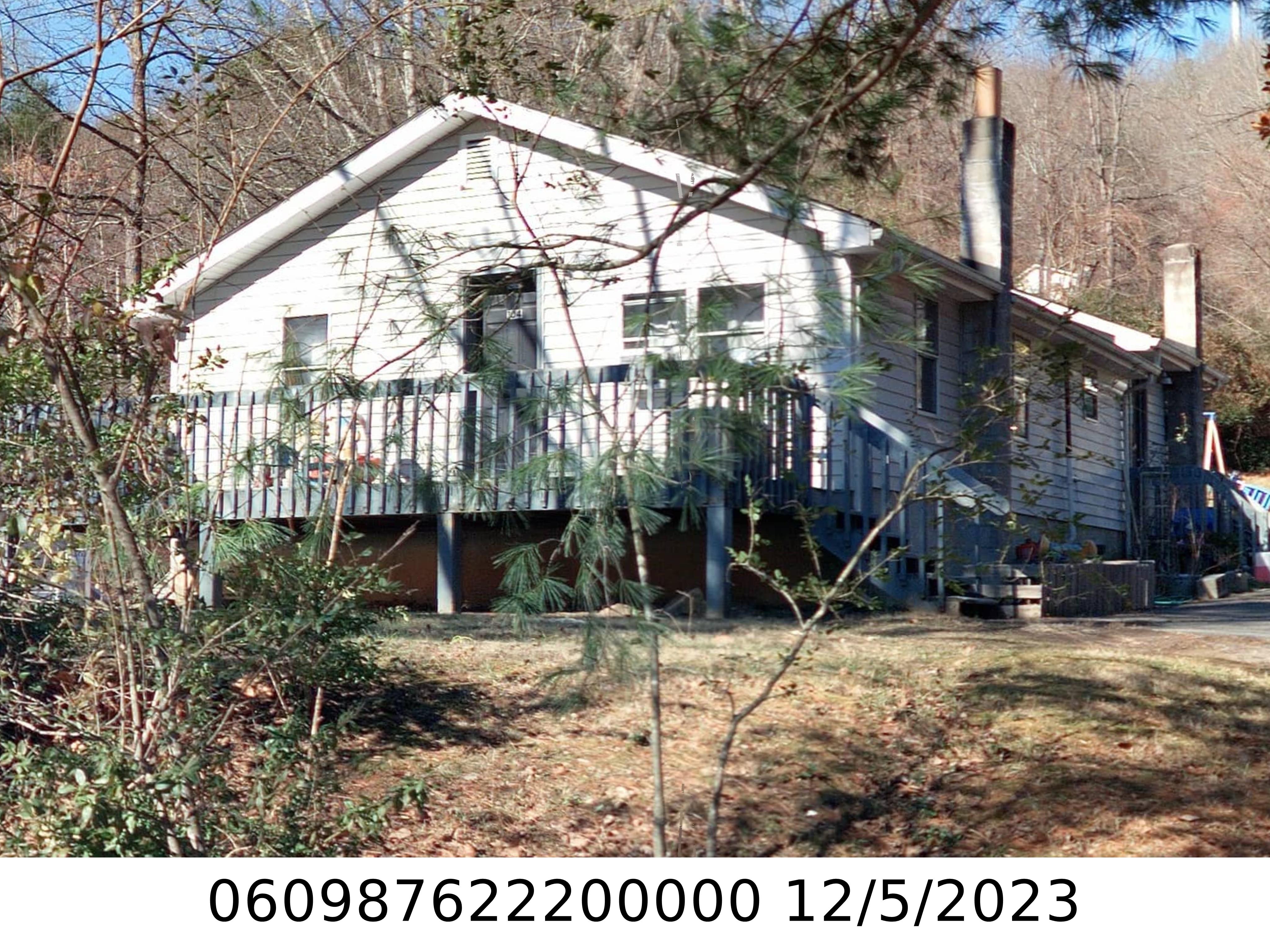 A picture of the property located at 104 WILRECAR DR, BLACK MOUNTAIN NC 28711.