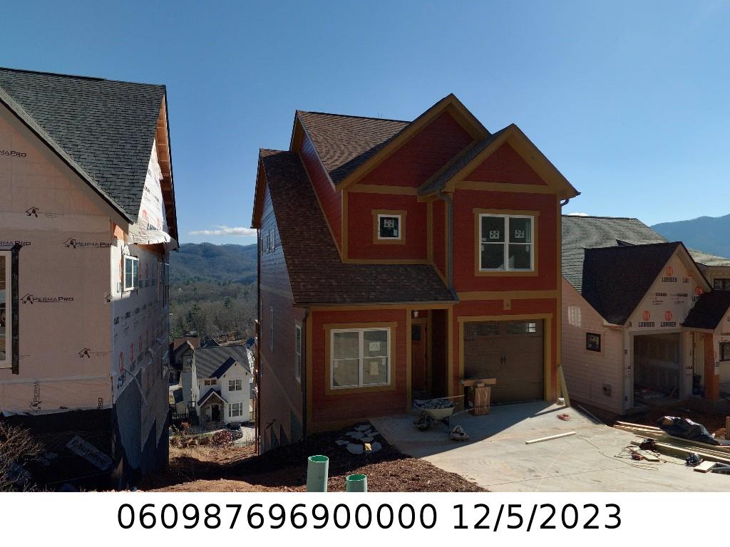 A picture of the property located at 271 MOUNT ALLEN HTS, BLACK MOUNTAIN NC 28711.
