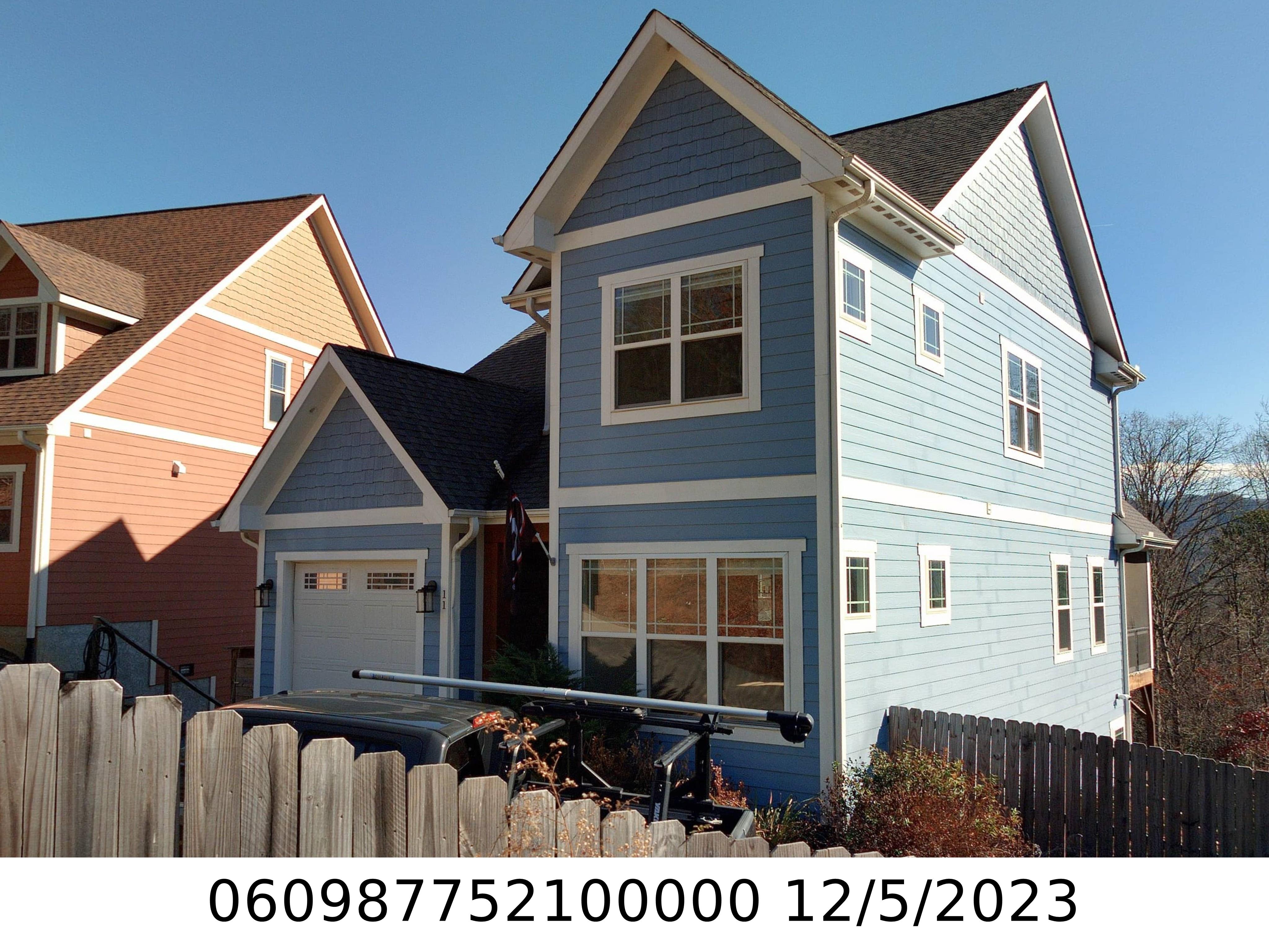 A picture of the property located at 11 LEEDS LN, BLACK MOUNTAIN NC 28711.