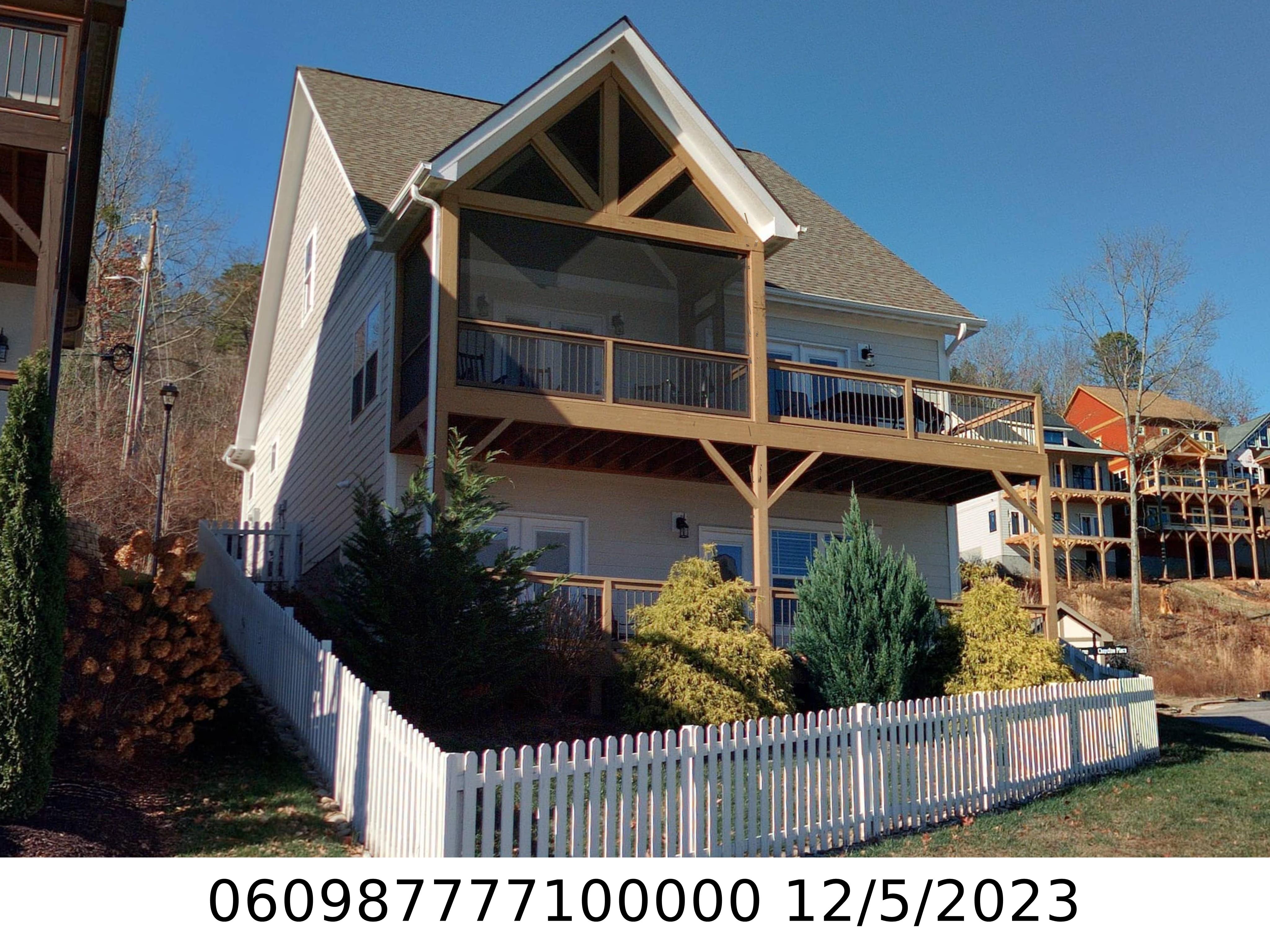 A picture of the property located at 3 LEEDS LN, BLACK MOUNTAIN NC 28711.
