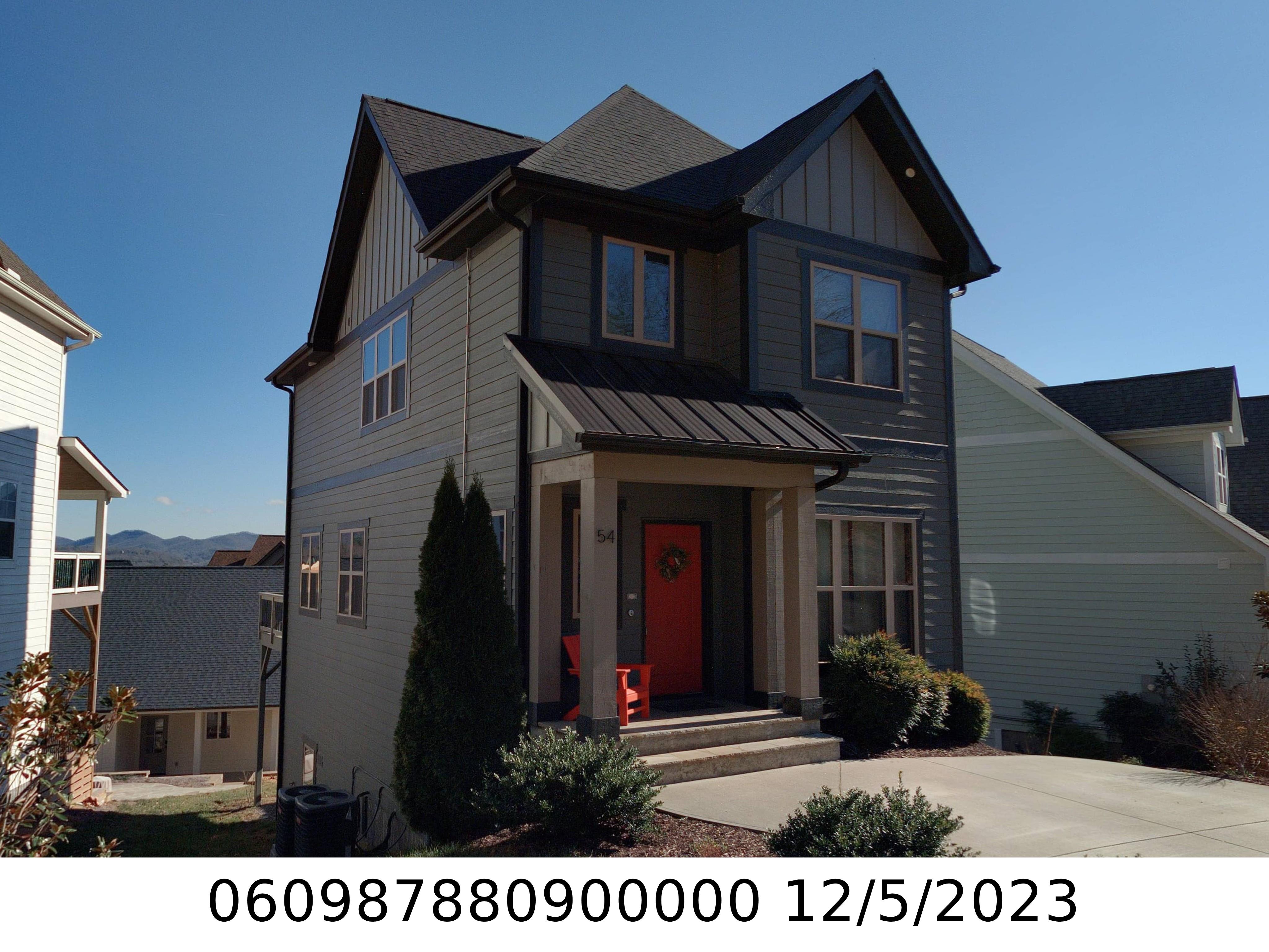 A picture of the property located at 54 TUDOR WAY, BLACK MOUNTAIN NC 28711.