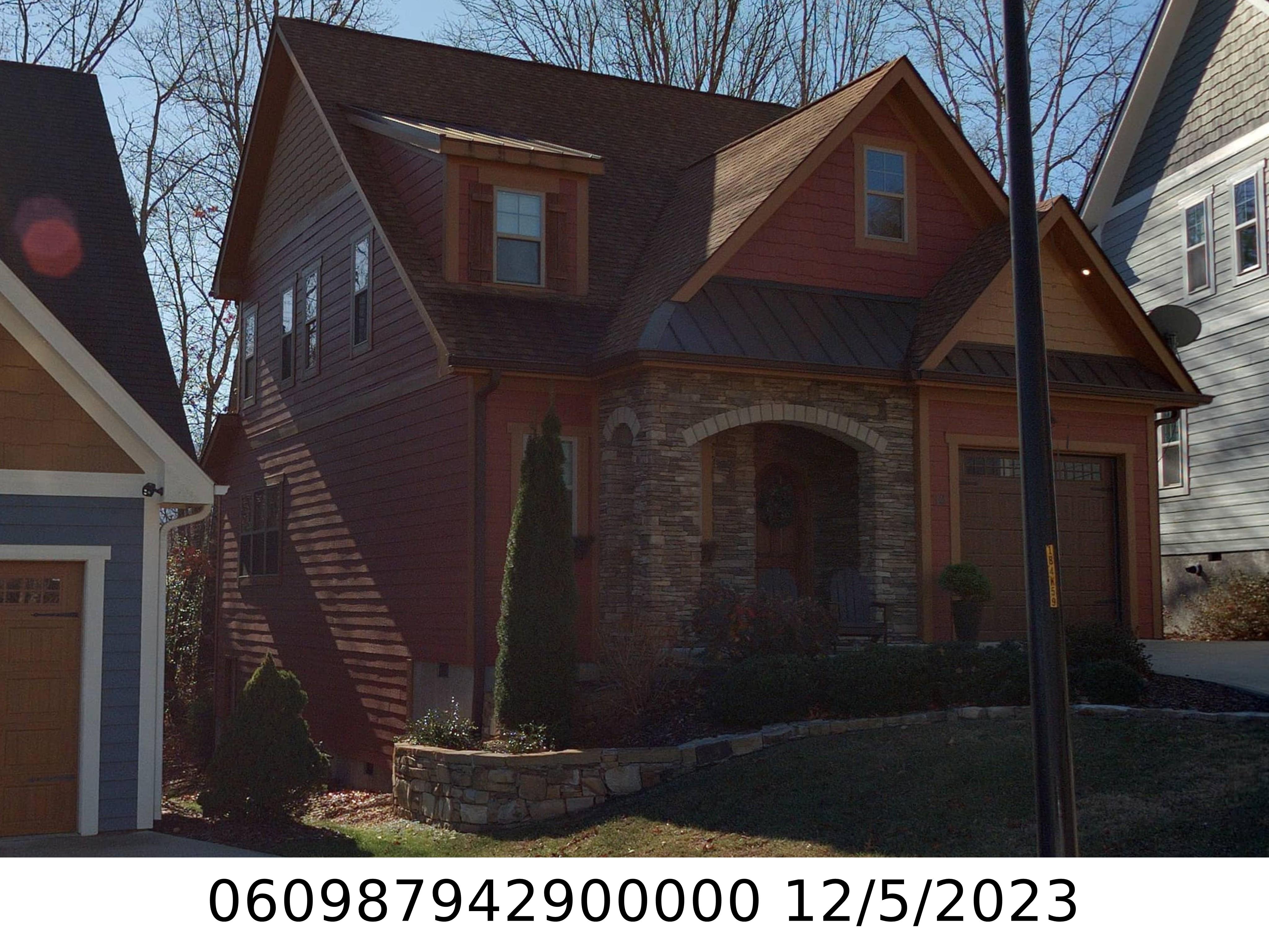 A picture of the property located at 39 TUDOR WAY, BLACK MOUNTAIN NC 28711.