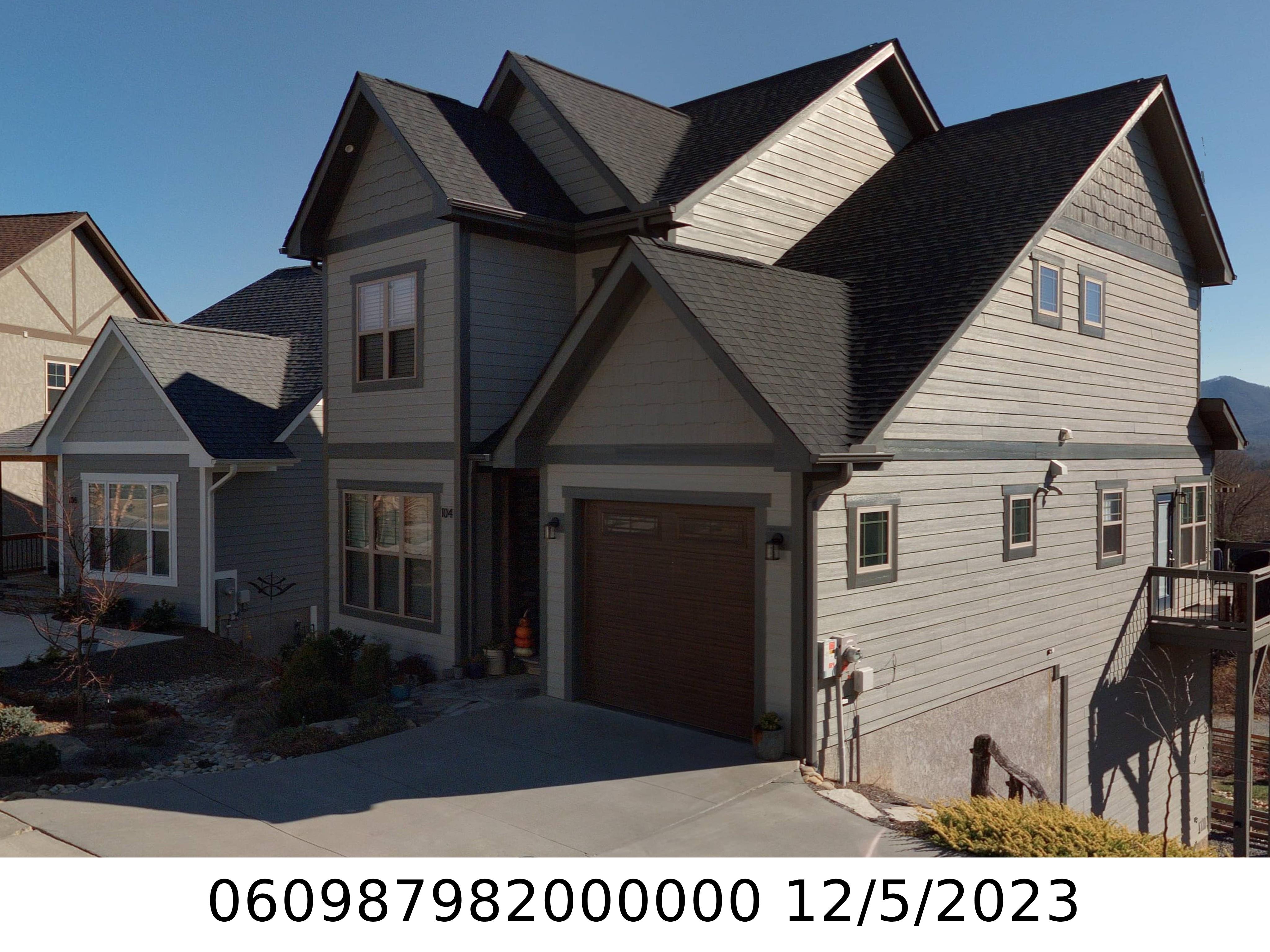 A picture of the property located at 104 CHEPSTOW PL, BLACK MOUNTAIN NC 28711.