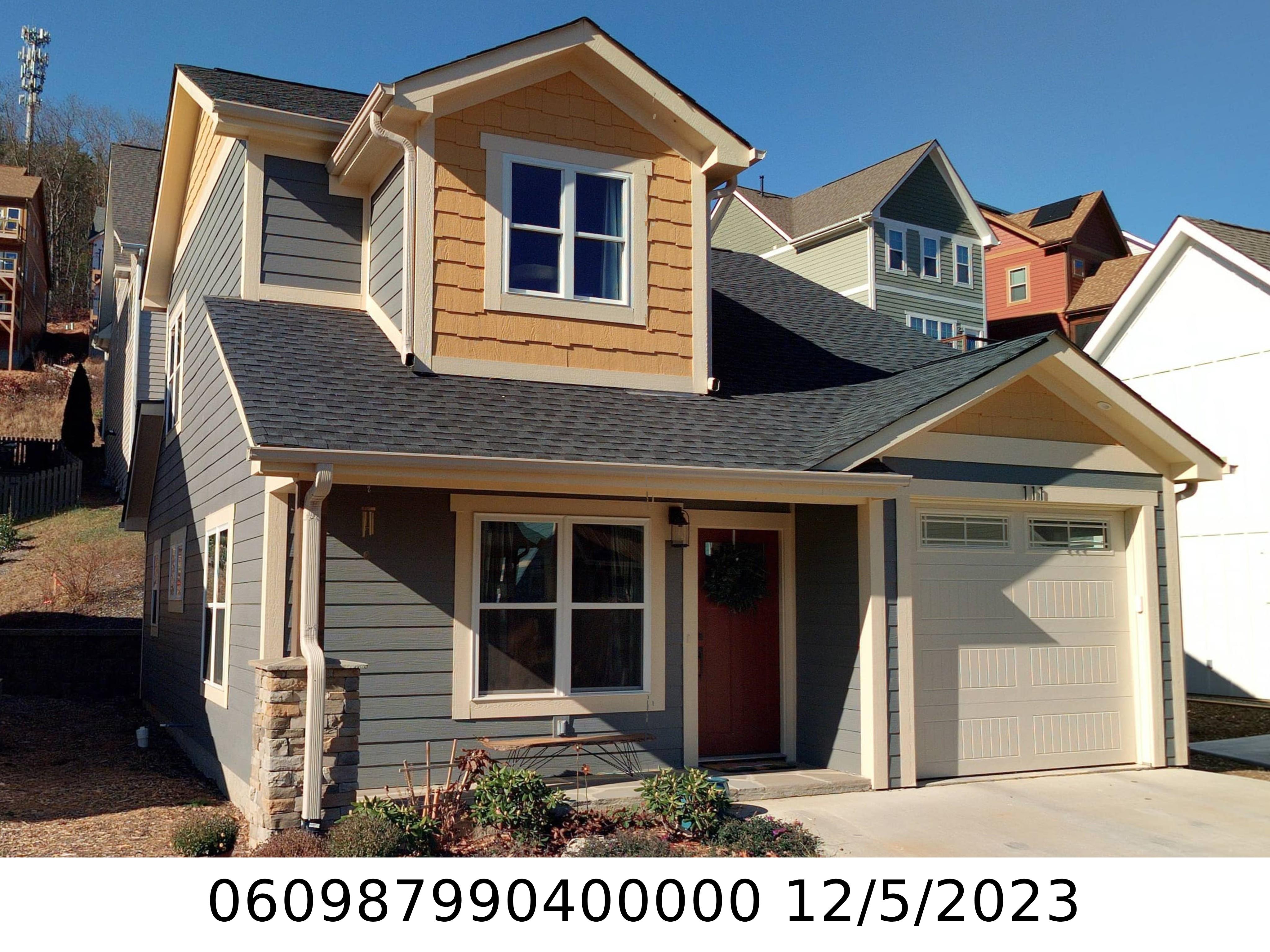 A picture of the property located at 111 CHEPSTOW PL, BLACK MOUNTAIN NC 28711.