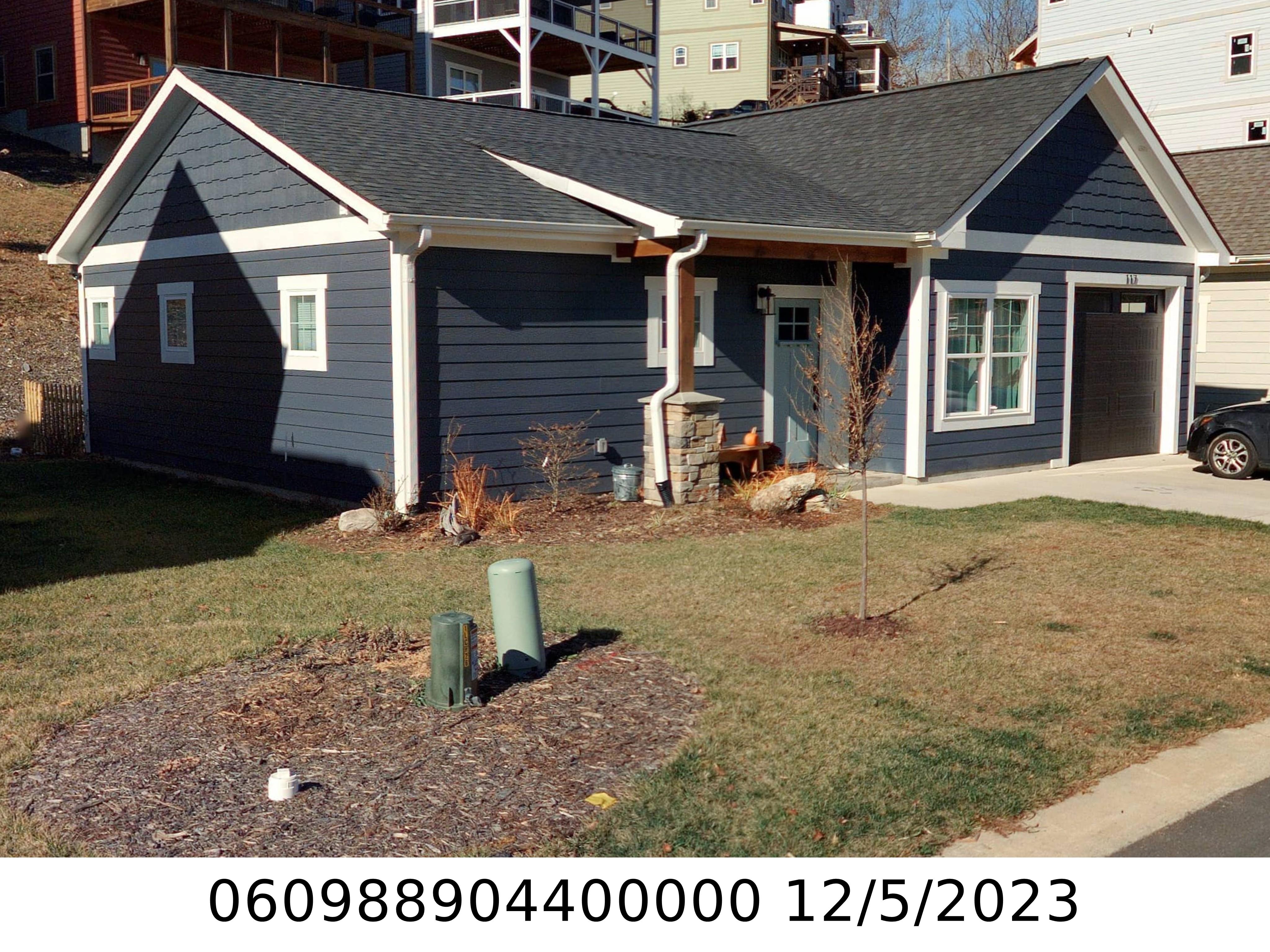 A picture of the property located at 117 CHEPSTOW PL, BLACK MOUNTAIN NC 28711.