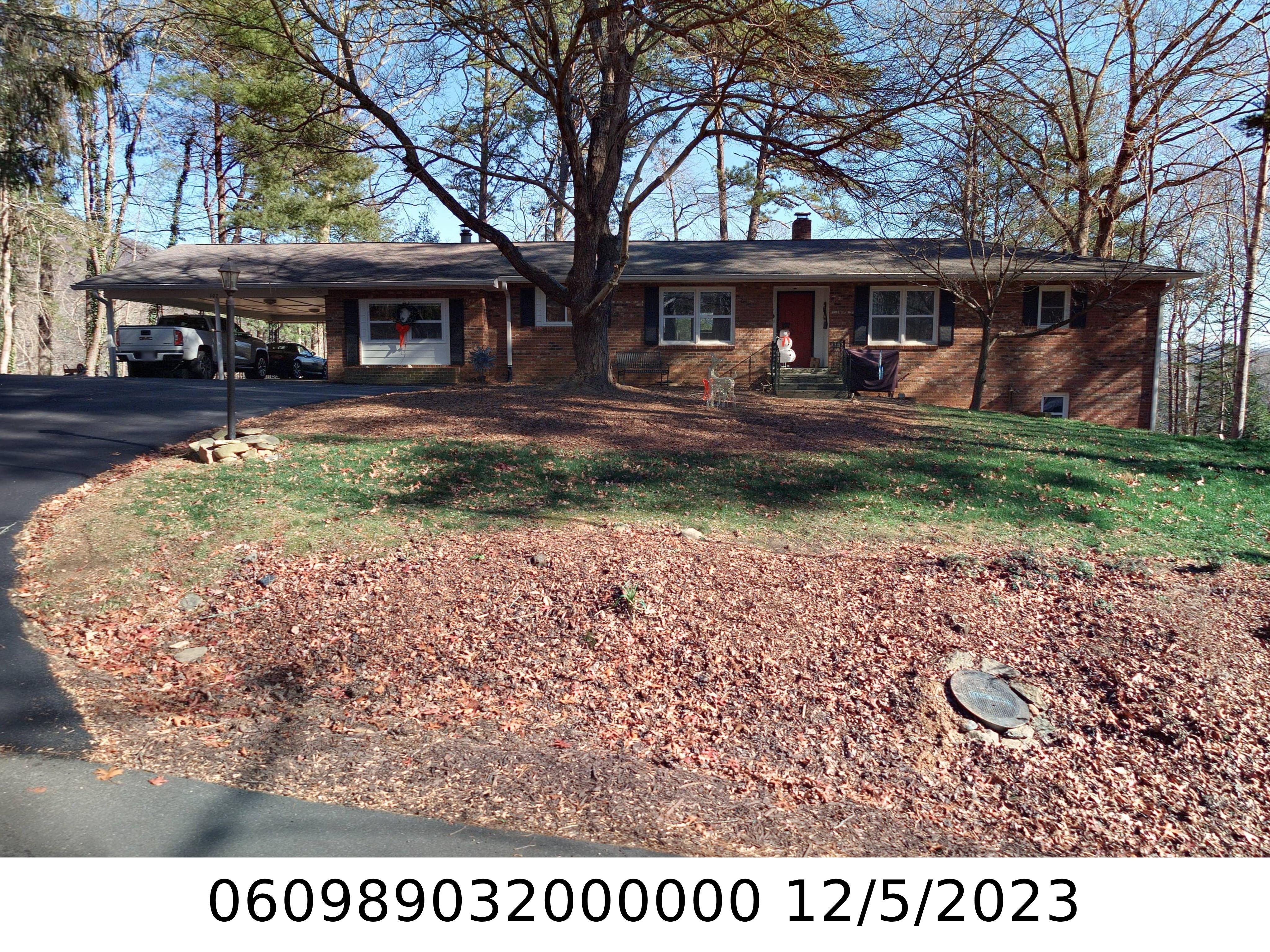 A picture of the property located at 102 ALLEN MOUNTAIN DR, BLACK MOUNTAIN NC 28711.