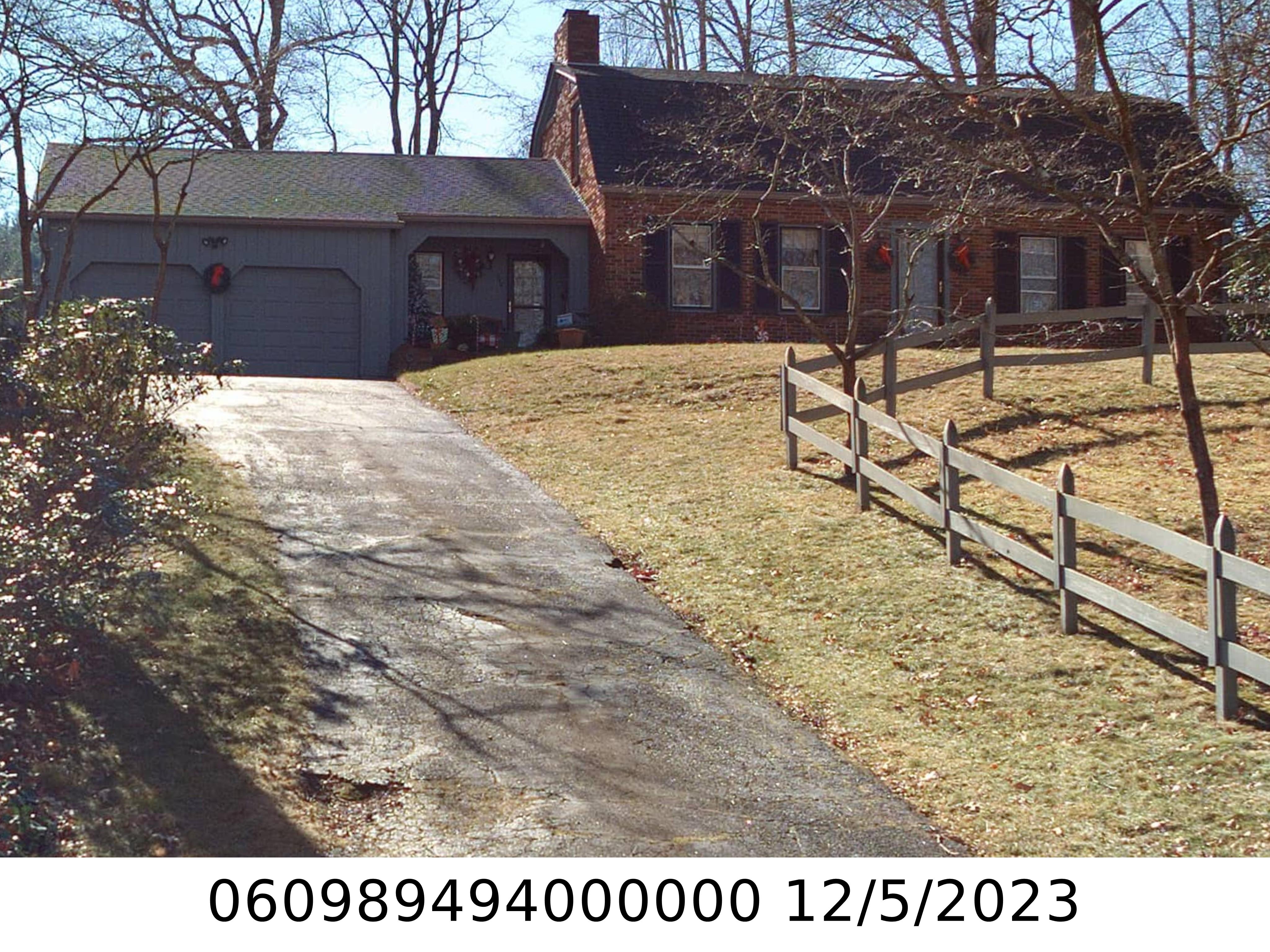 A picture of the property located at 109 DOGWOOD DR, BLACK MOUNTAIN NC 28711.