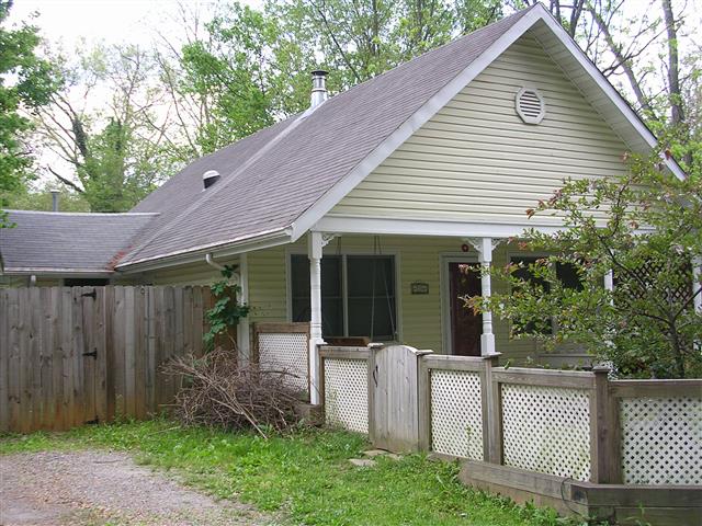 A picture of the property located at 106 W COLLEGE ST, BLACK MOUNTAIN NC 28711.