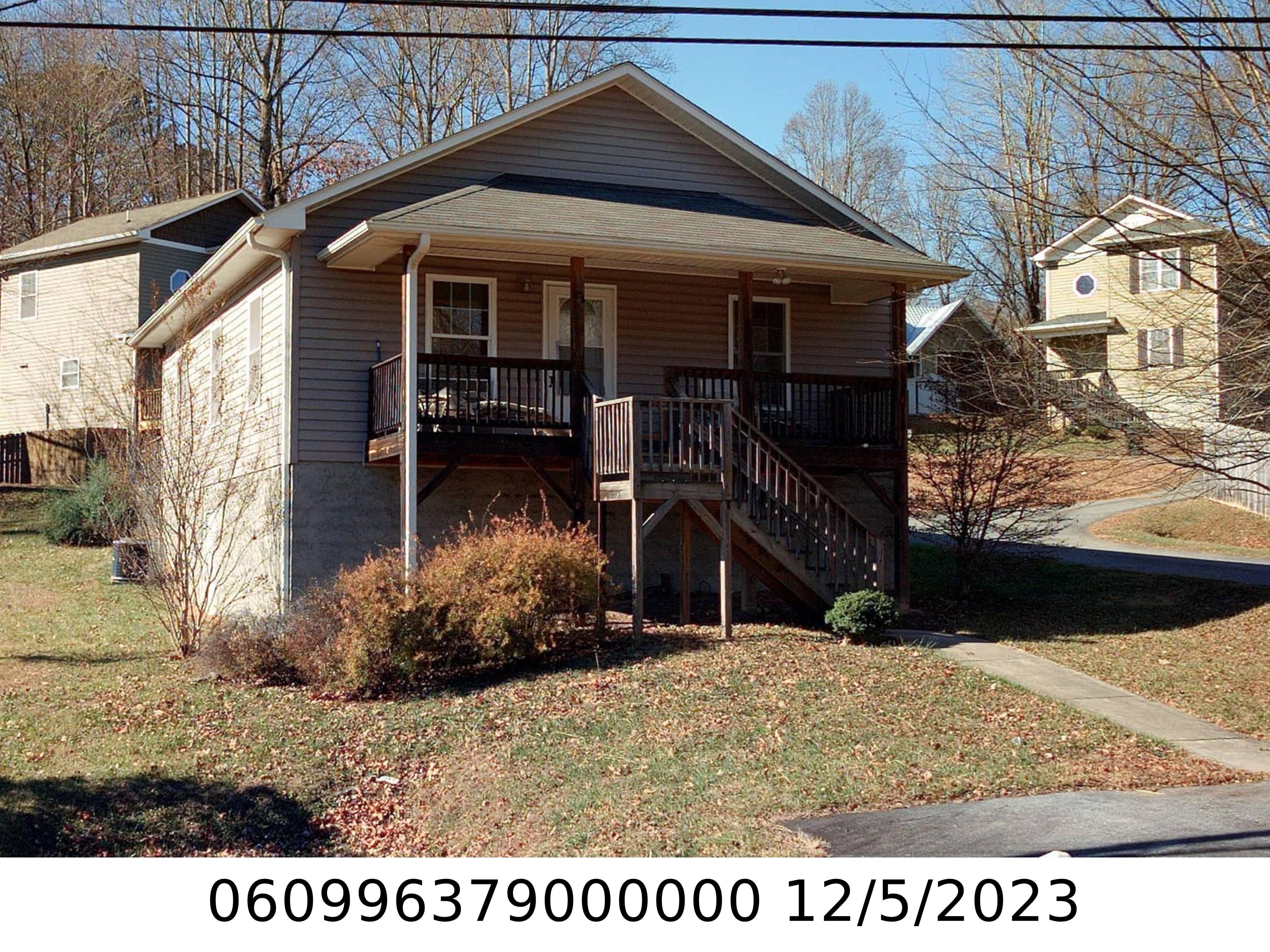A picture of the property located at 25 BYRD RD, BLACK MOUNTAIN NC 28711.
