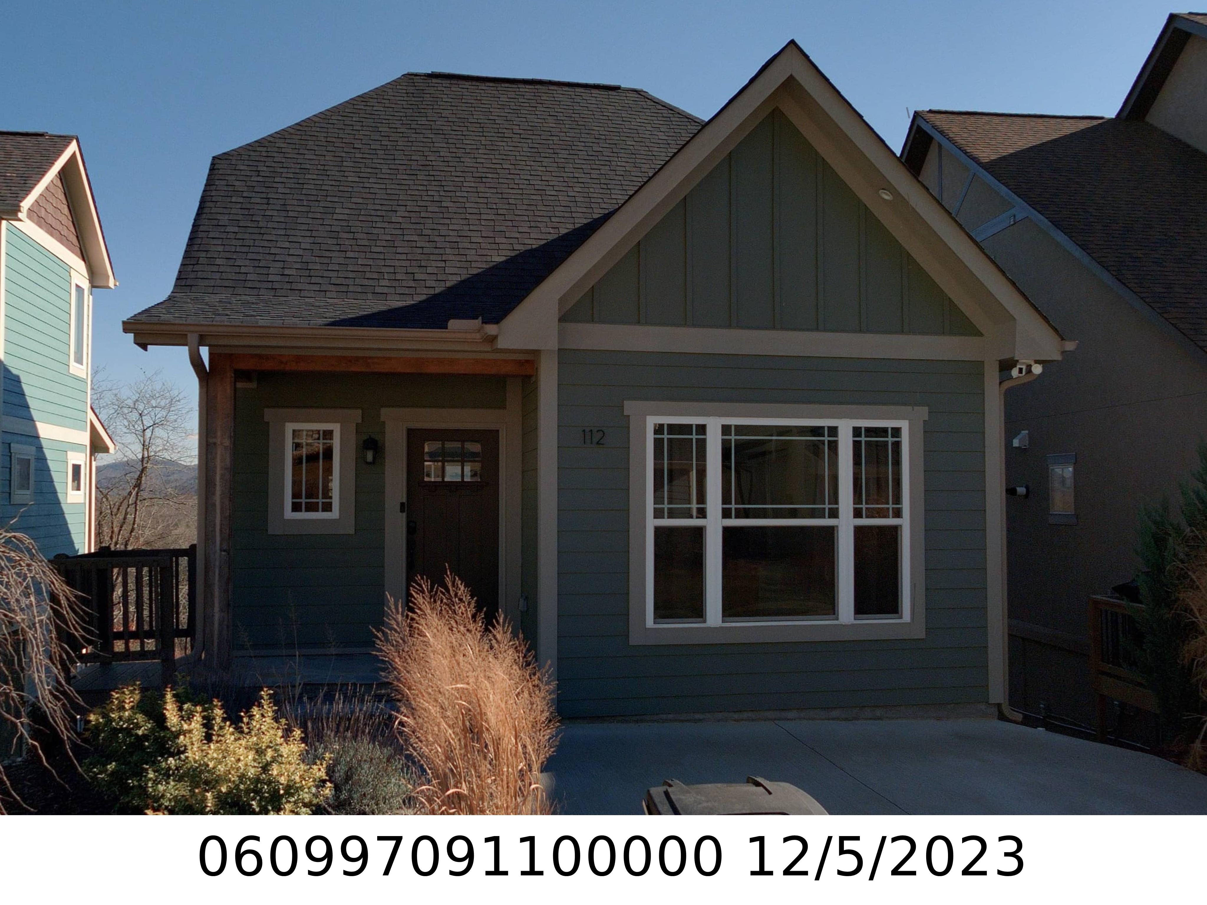 A picture of the property located at 112 CHEPSTOW PL, BLACK MOUNTAIN NC 28711.